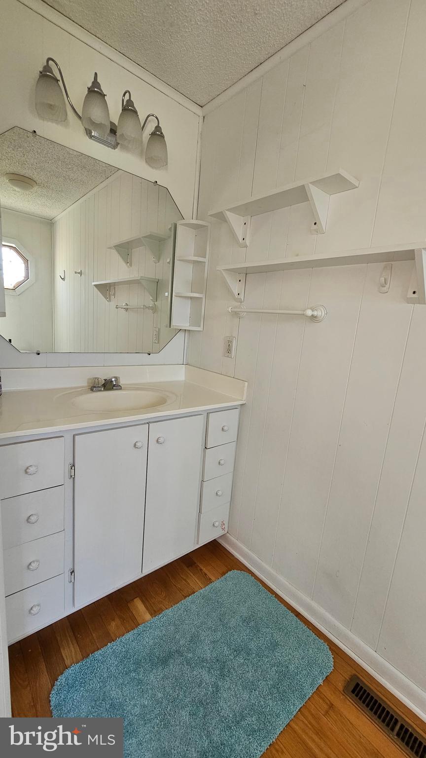 CEDAR LANE - Residential