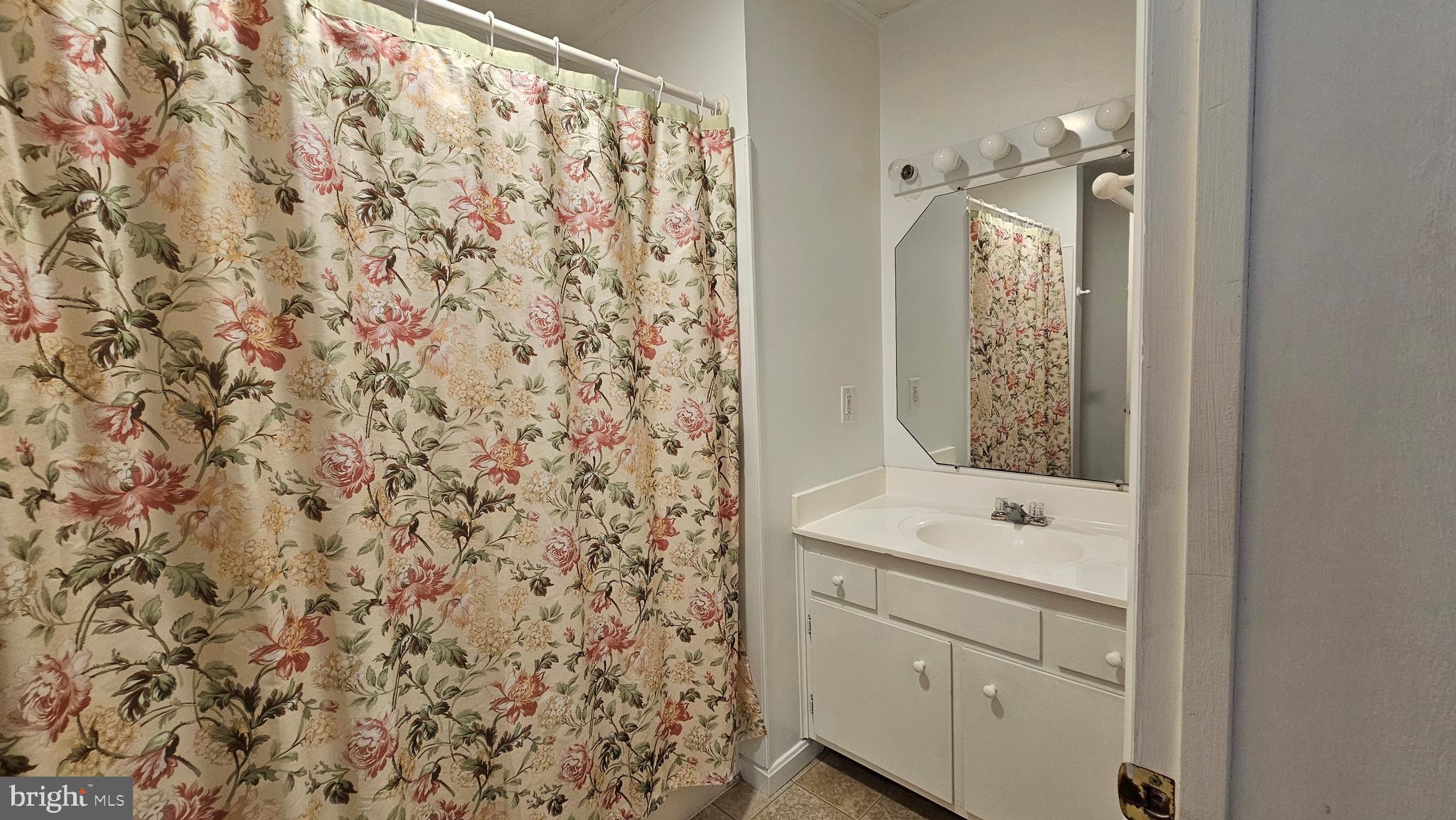 CEDAR LANE - Residential