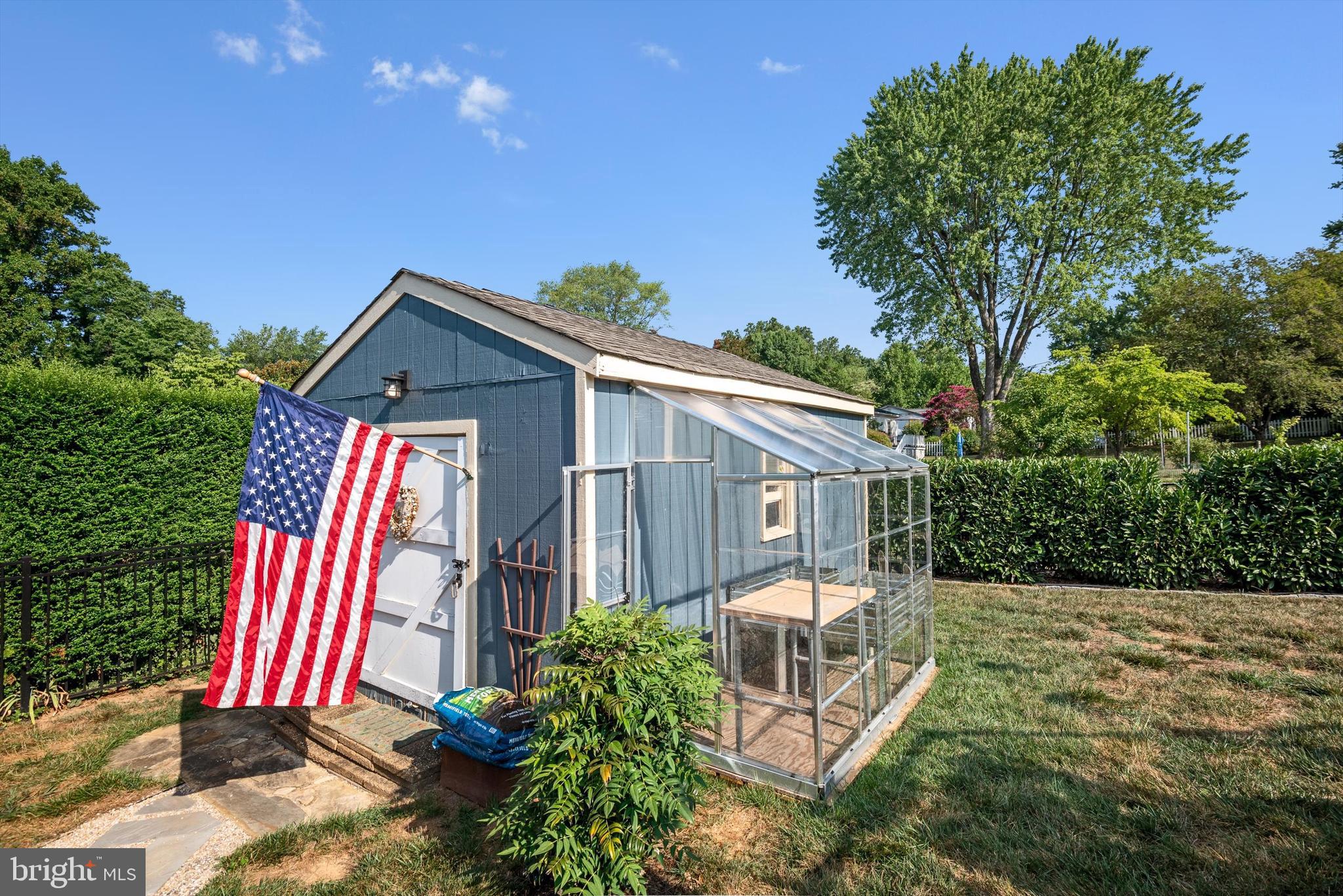 RIDGEVIEW - Residential