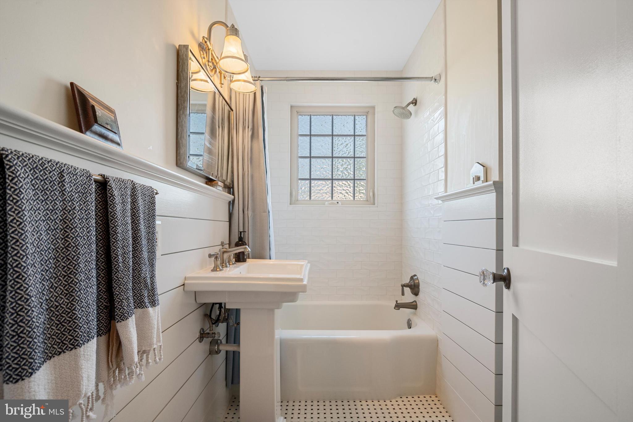 RIDGEVIEW - Residential