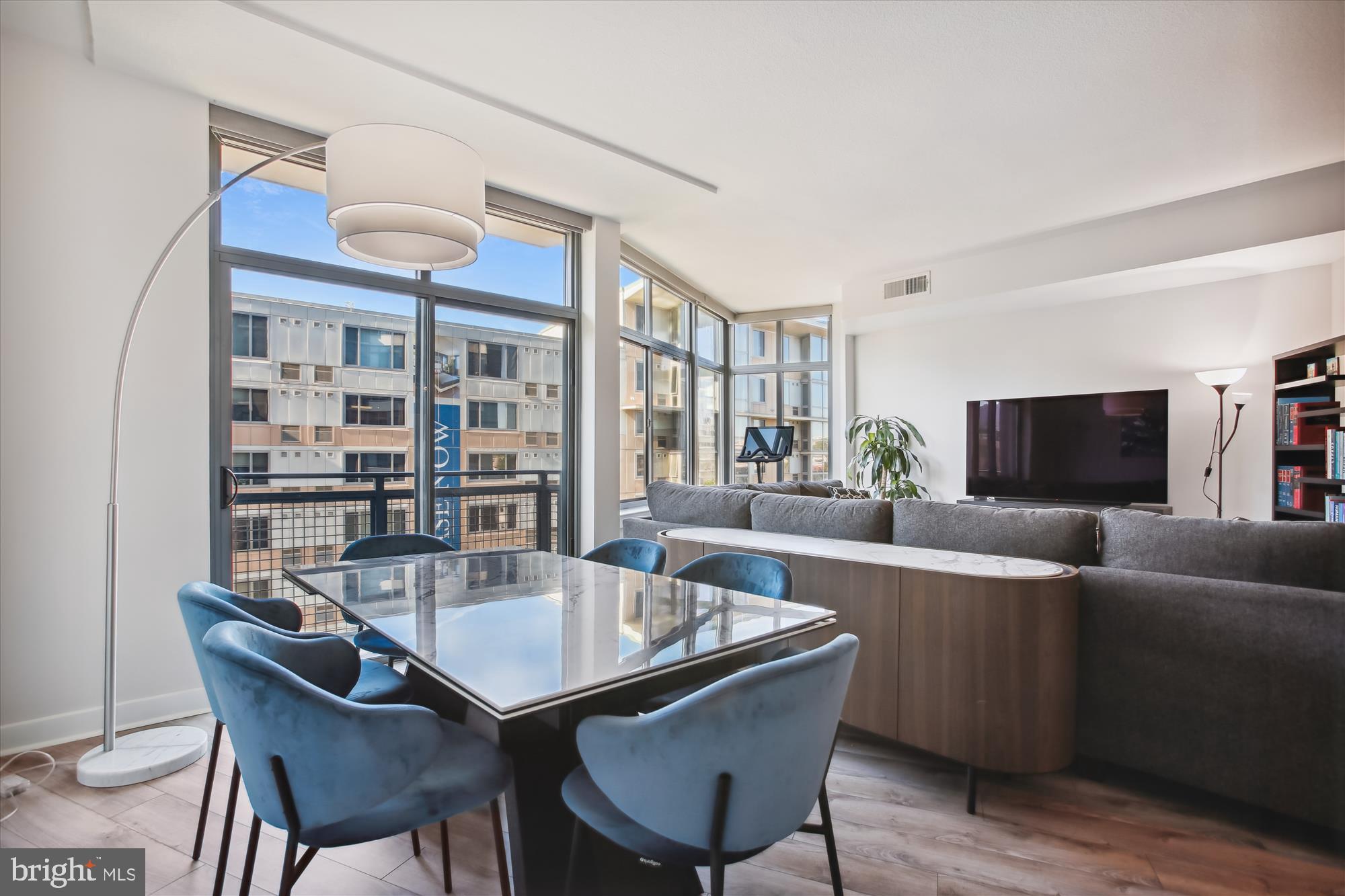 MOUNT VERNON TRIANGLE - Residential