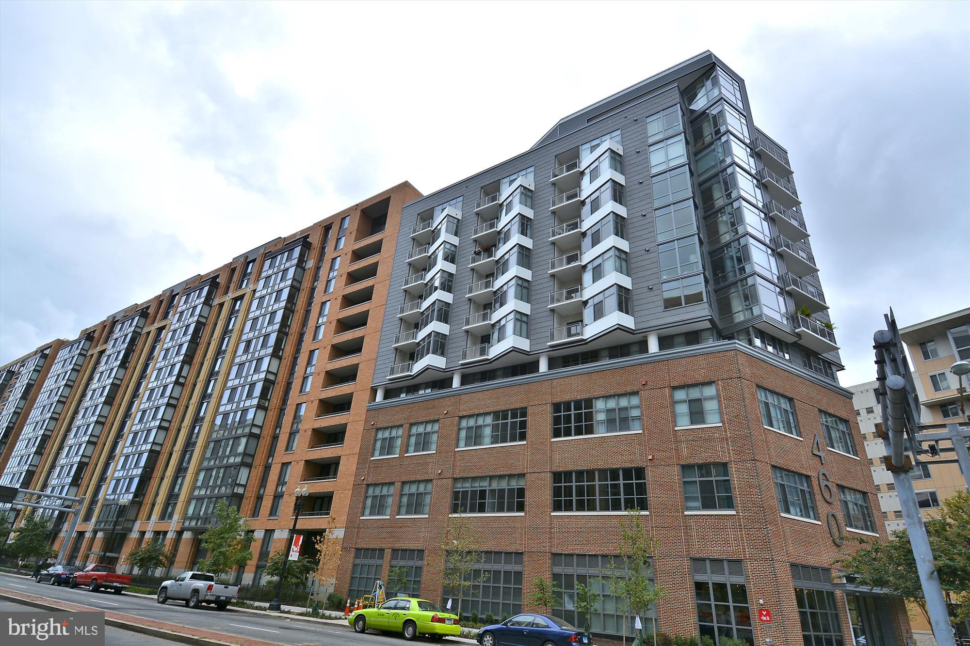 MOUNT VERNON TRIANGLE - Residential