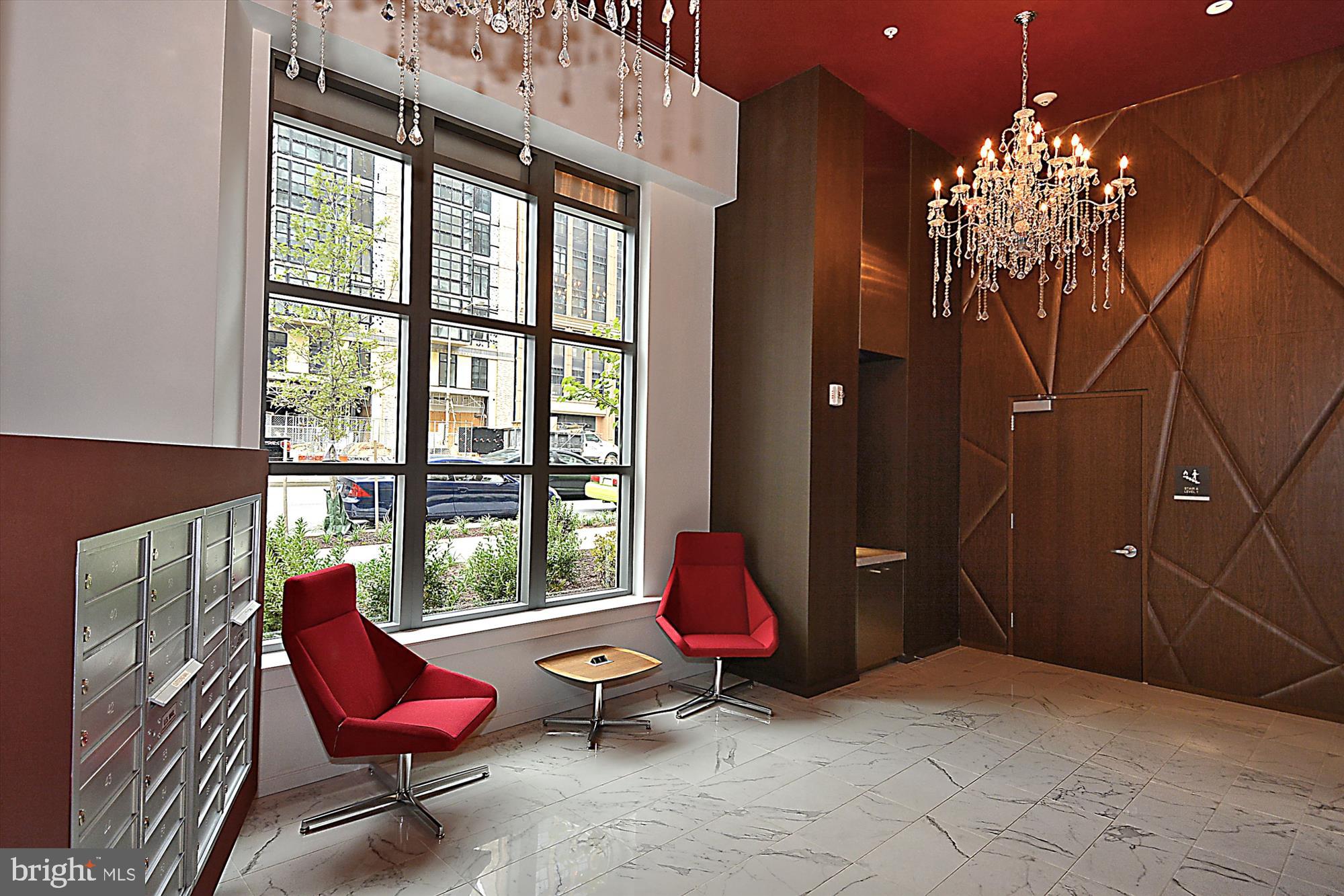 MOUNT VERNON TRIANGLE - Residential