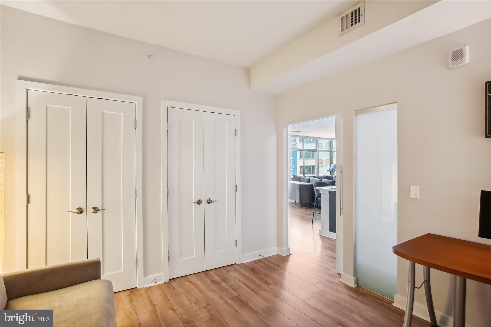 MOUNT VERNON TRIANGLE - Residential