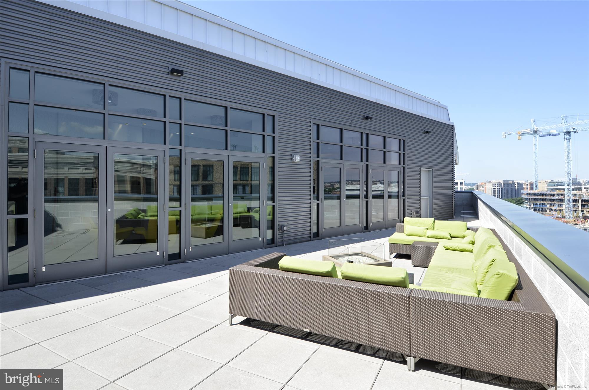MOUNT VERNON TRIANGLE - Residential
