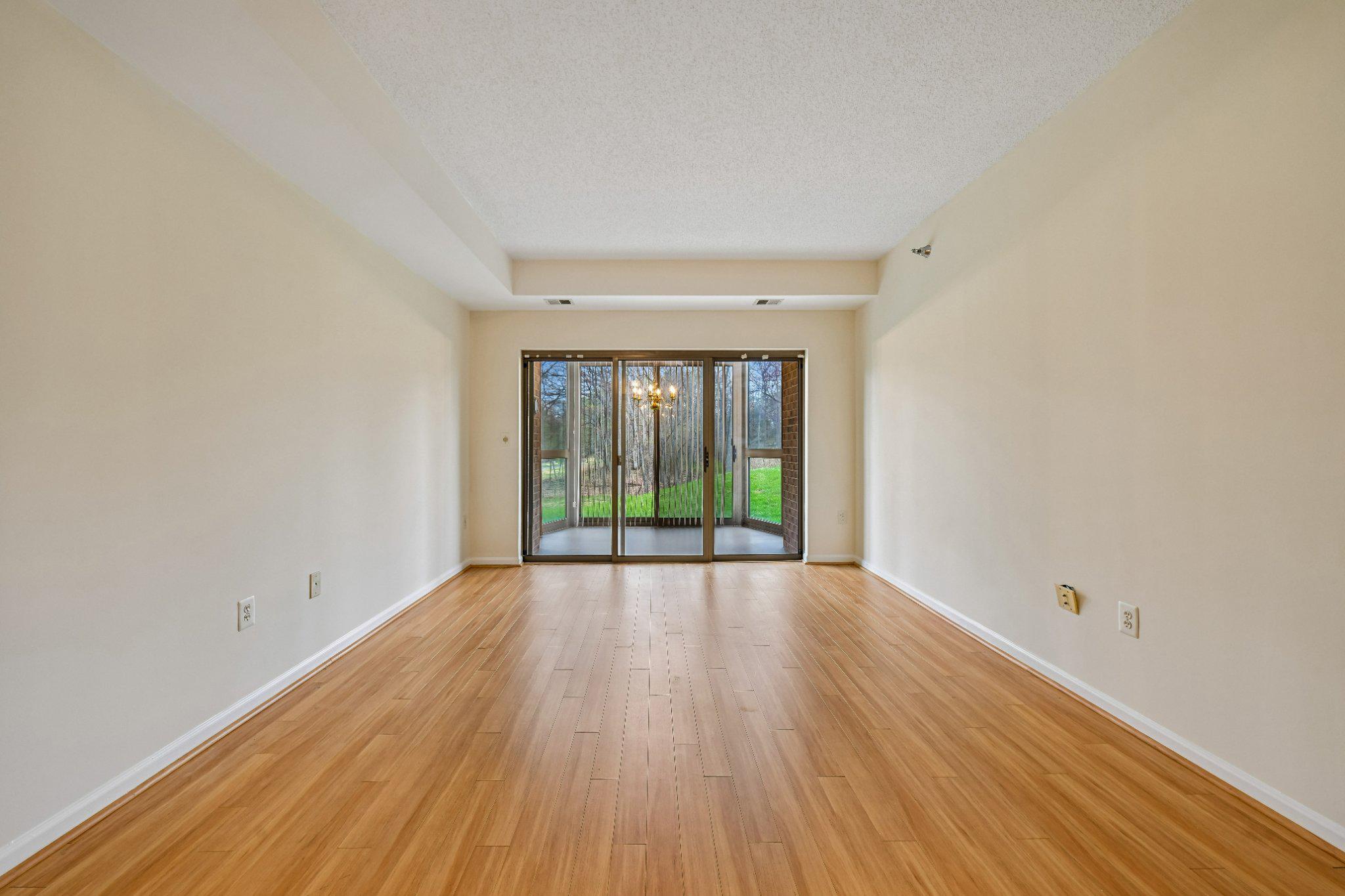 TURNBERRY COURTS AT LEIS - Residential