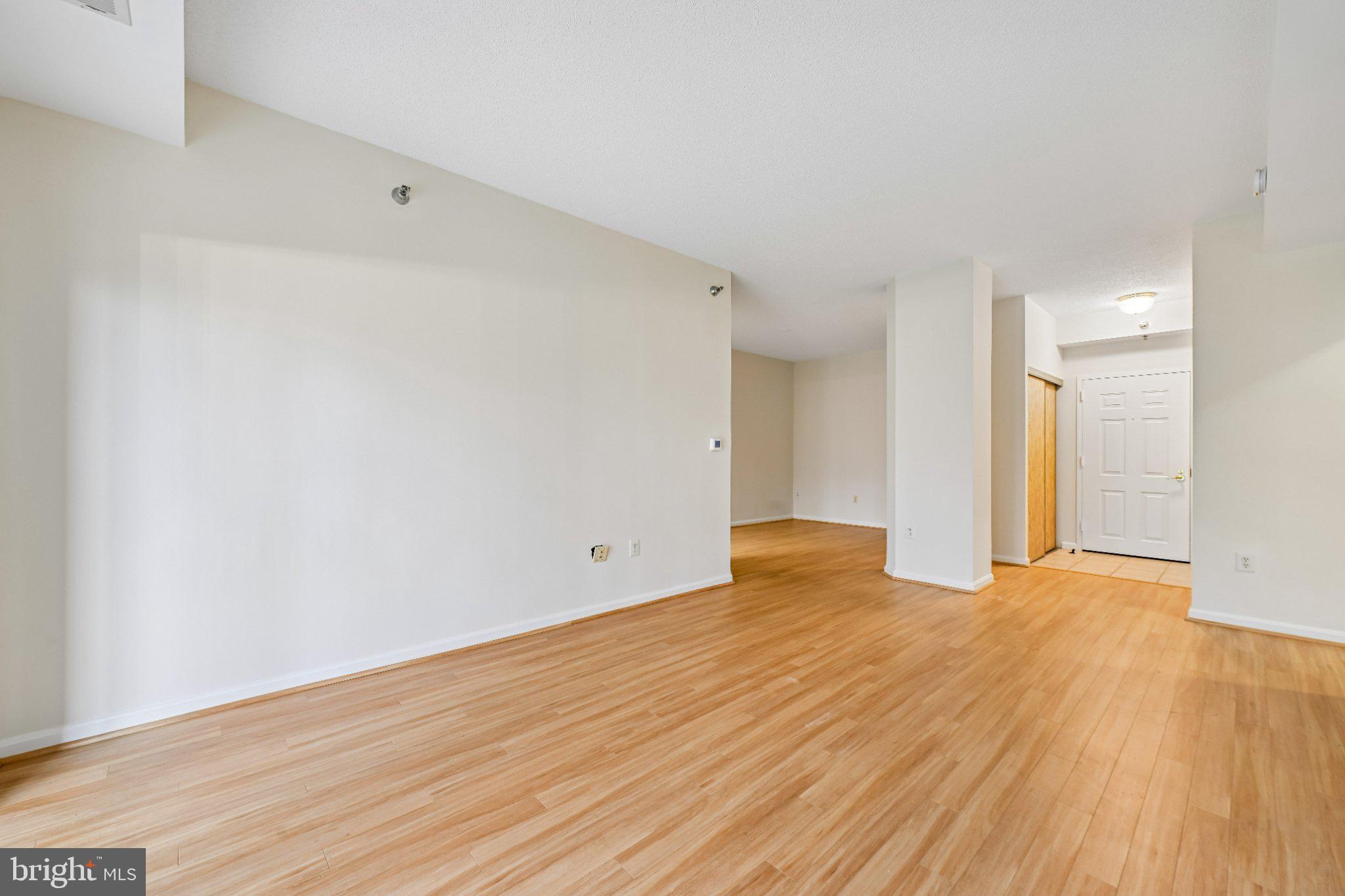 TURNBERRY COURTS AT LEIS - Residential