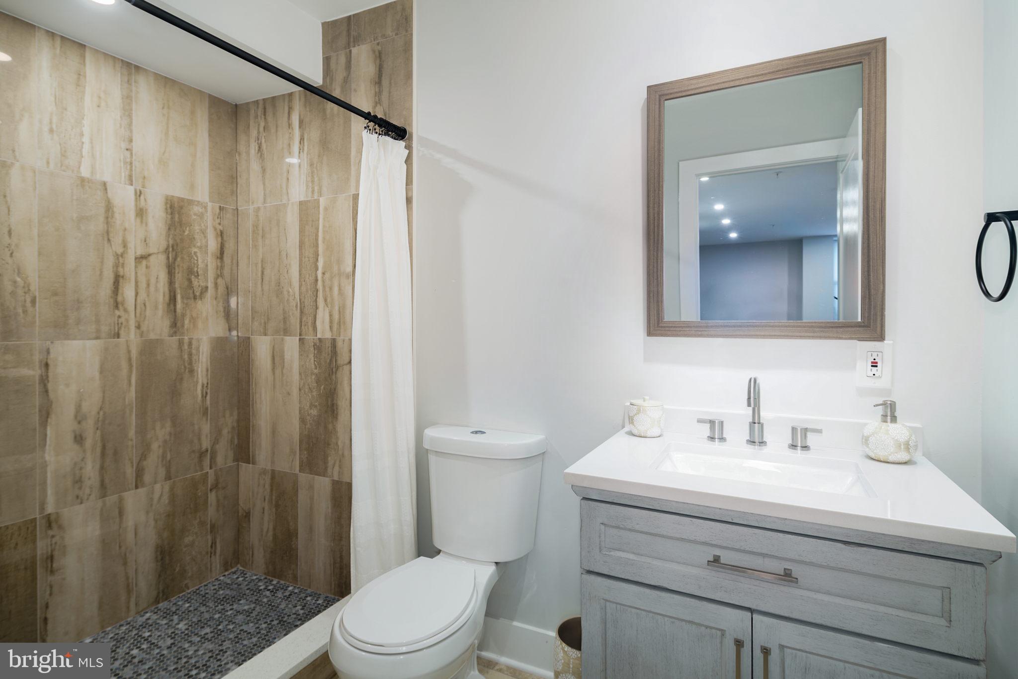 NORRIS SQUARE - Residential