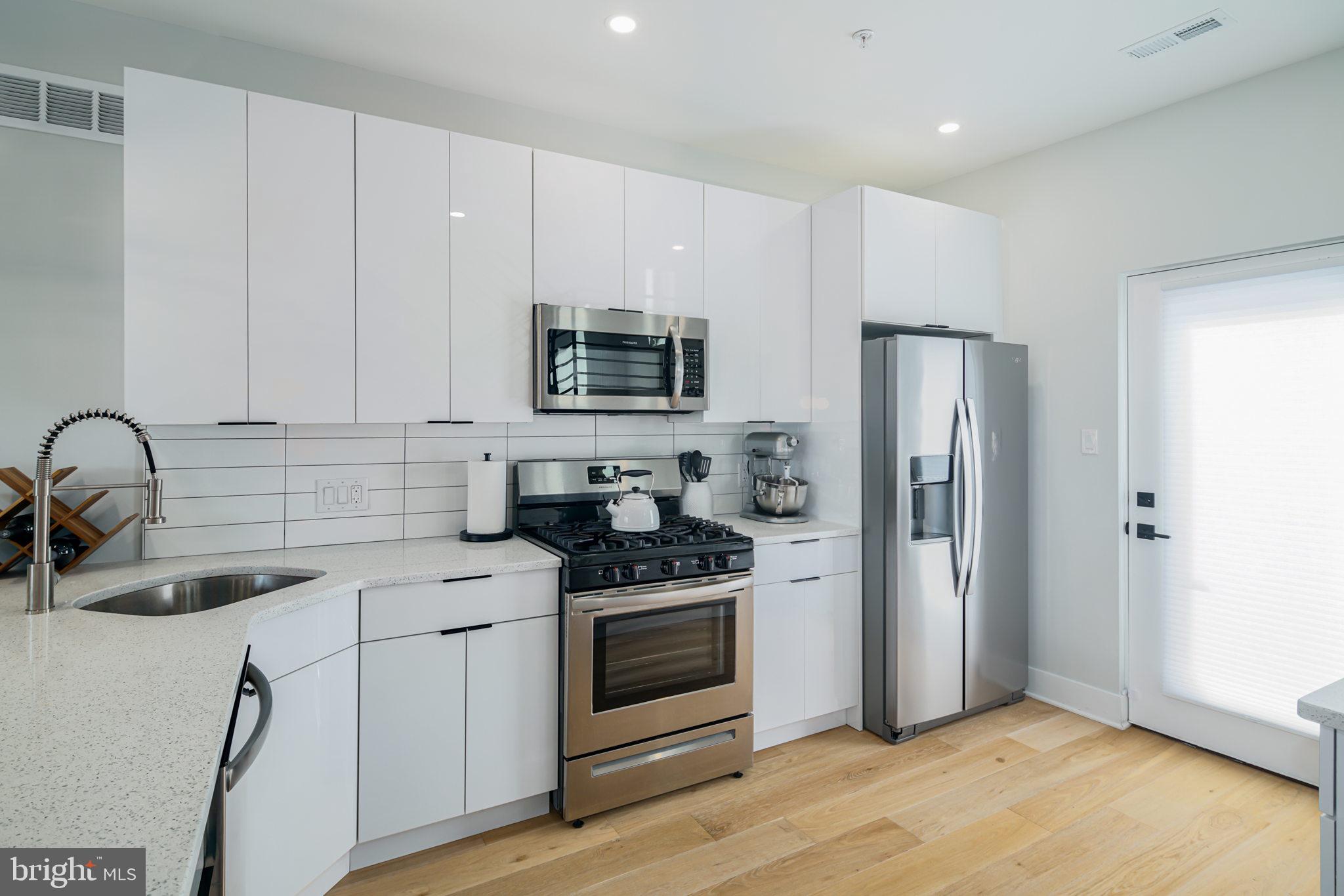 NORRIS SQUARE - Residential