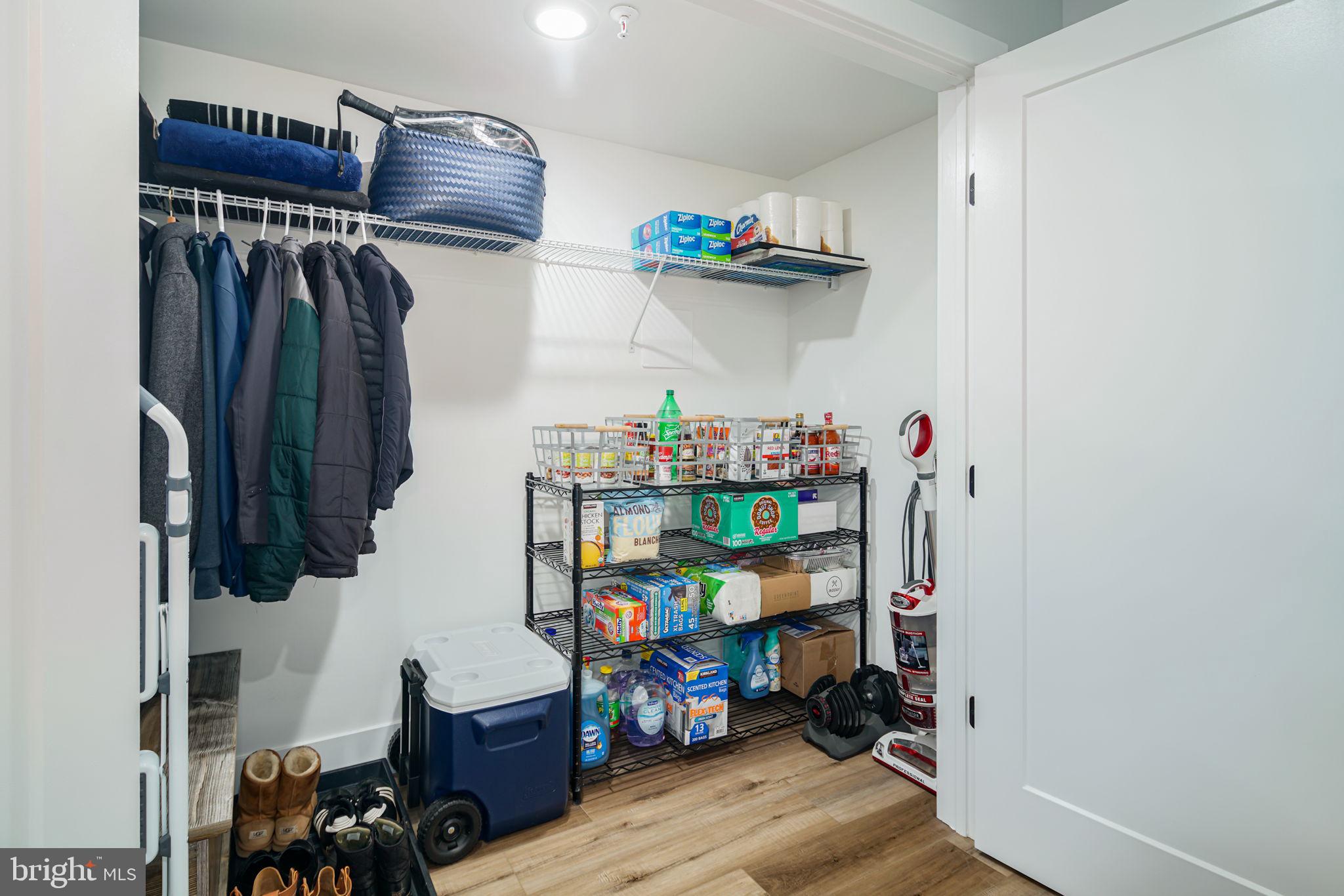 NORRIS SQUARE - Residential