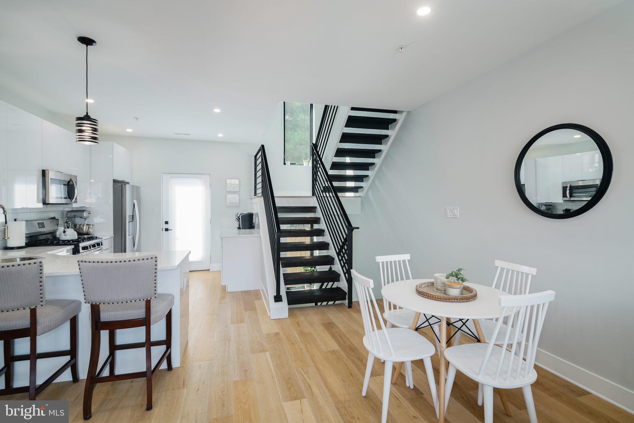 NORRIS SQUARE - Residential