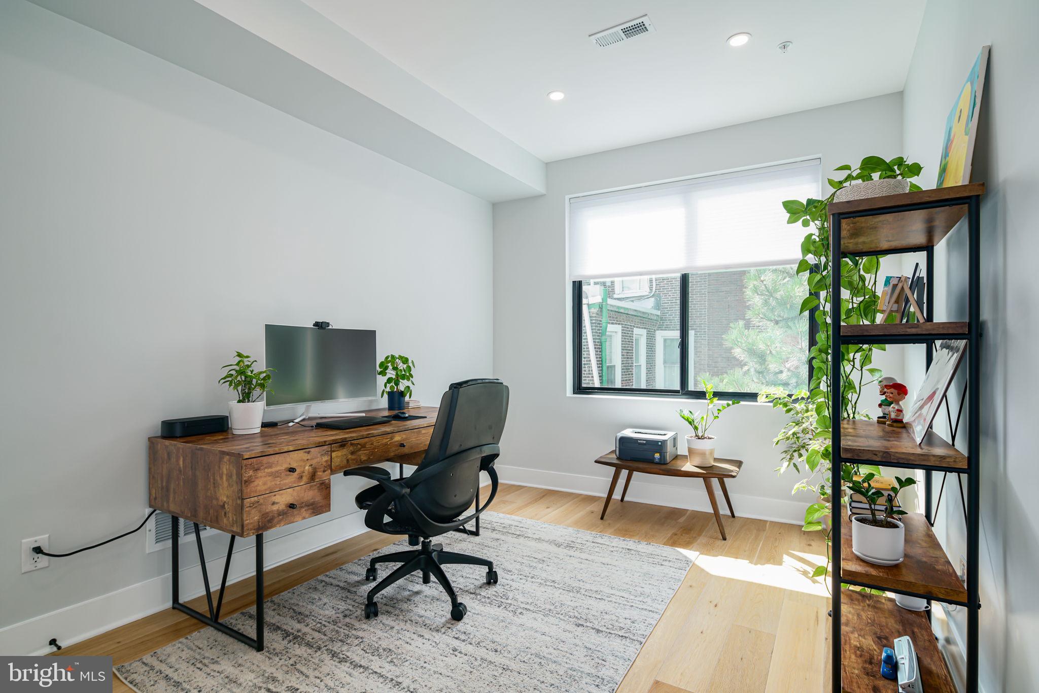 NORRIS SQUARE - Residential