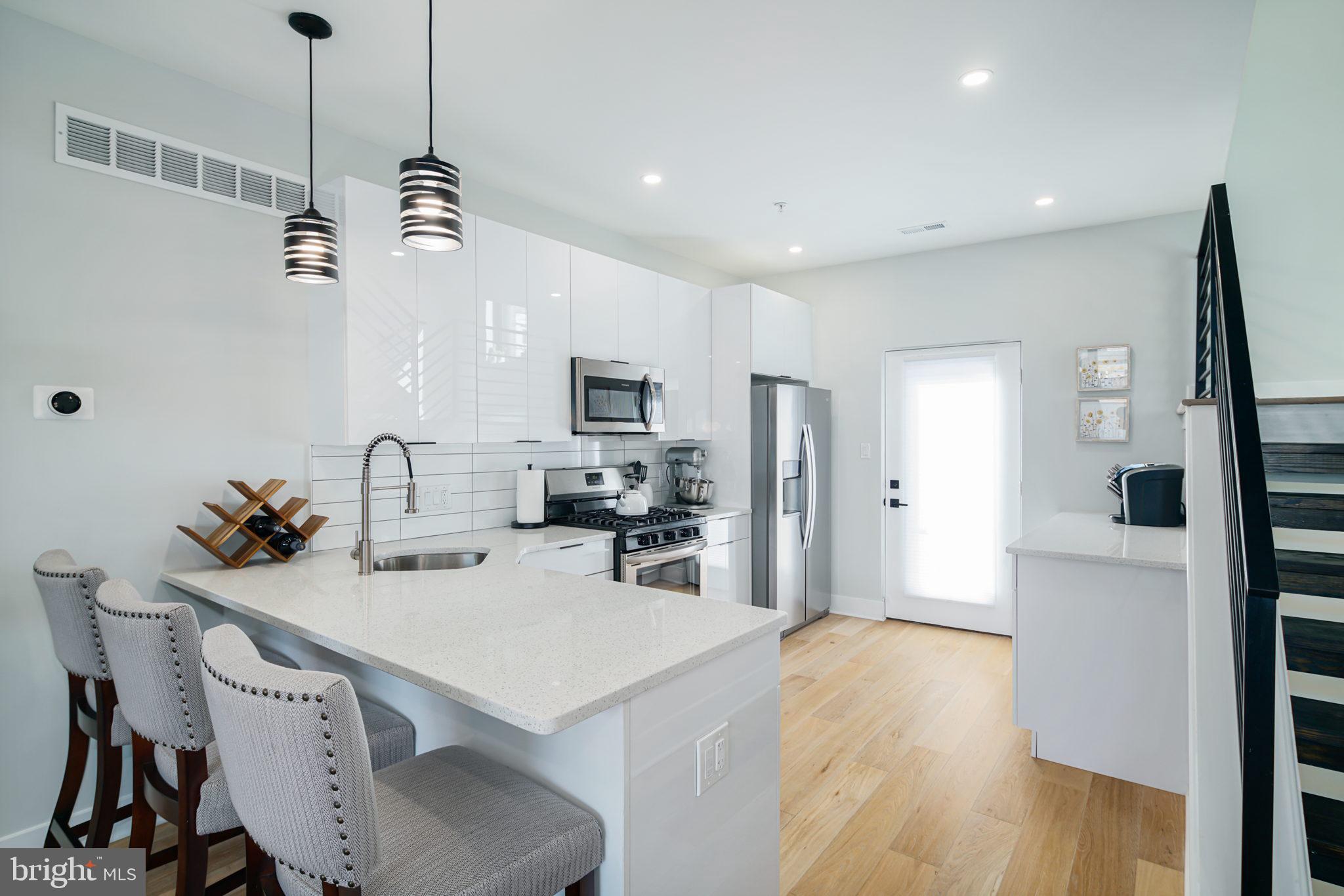 NORRIS SQUARE - Residential