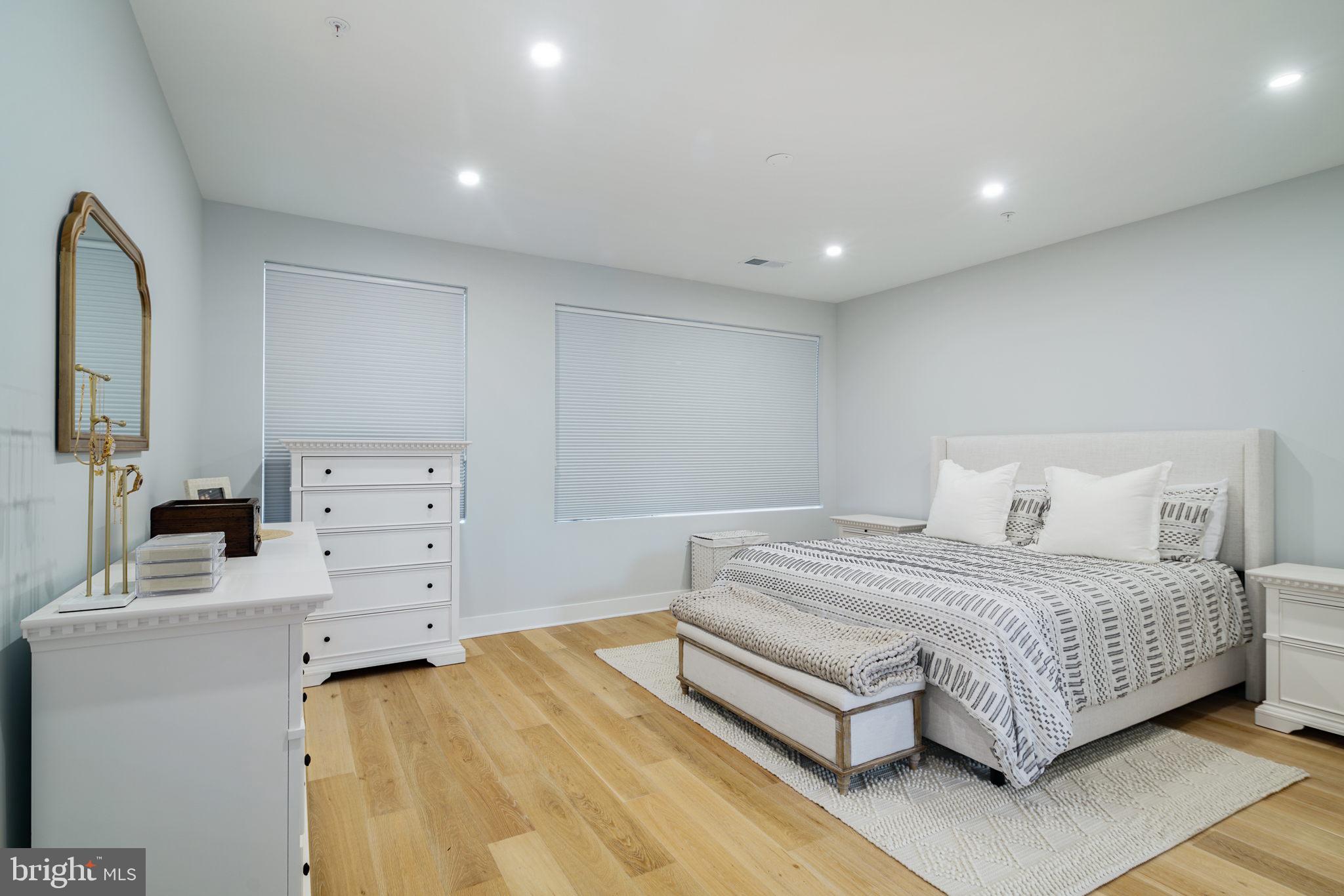 NORRIS SQUARE - Residential