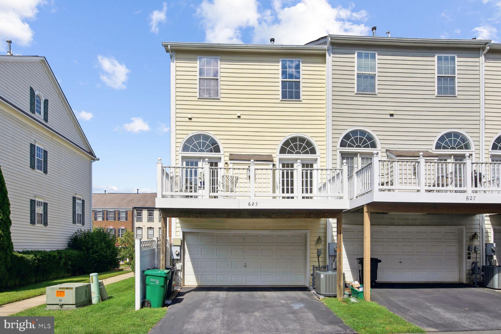 LAKELANDS - Residential