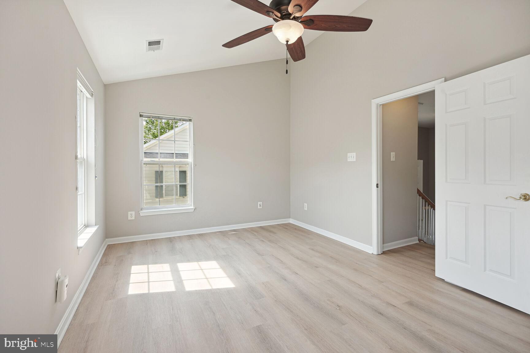 LAKELANDS - Residential