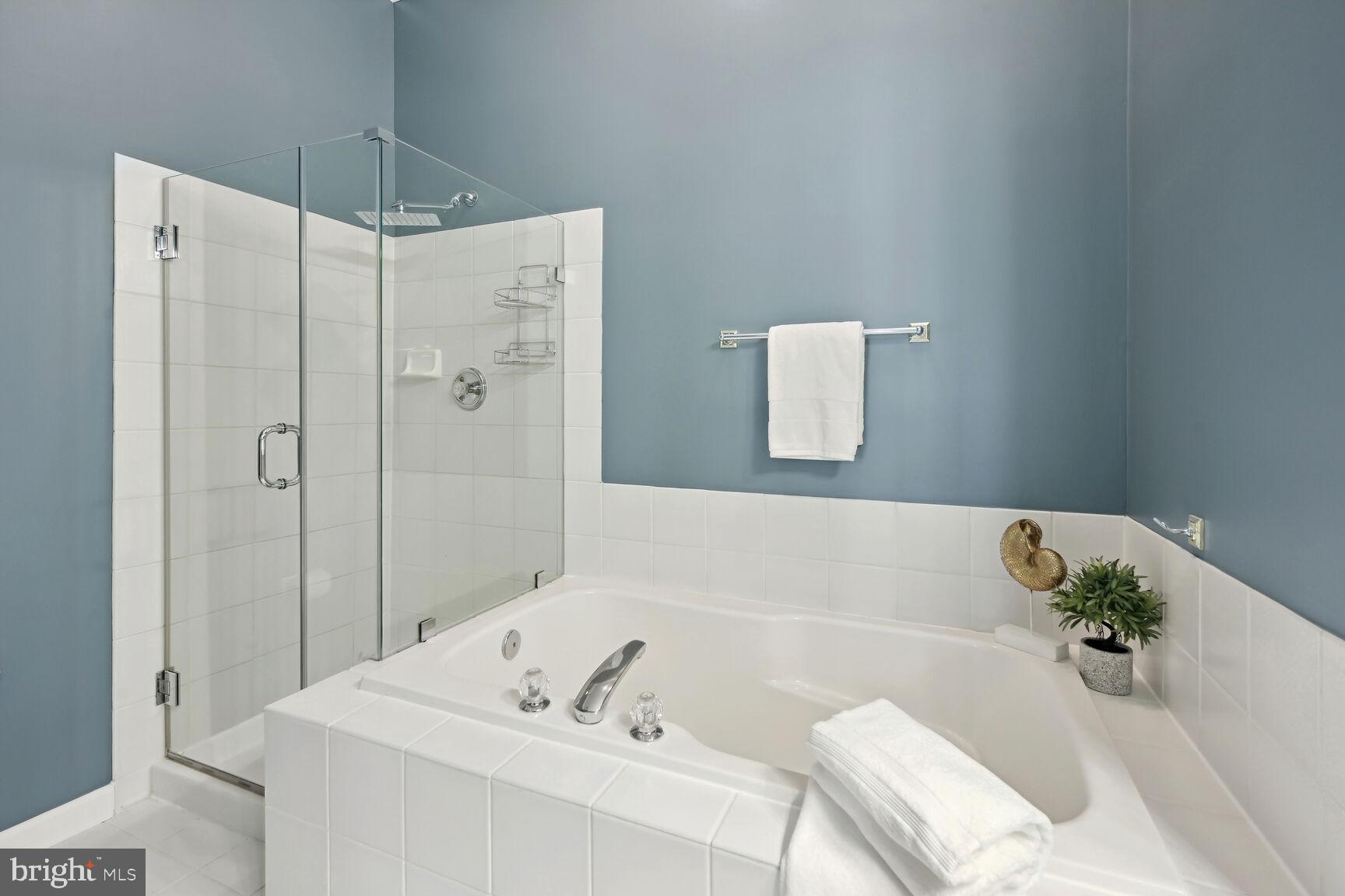 LAKELANDS - Residential