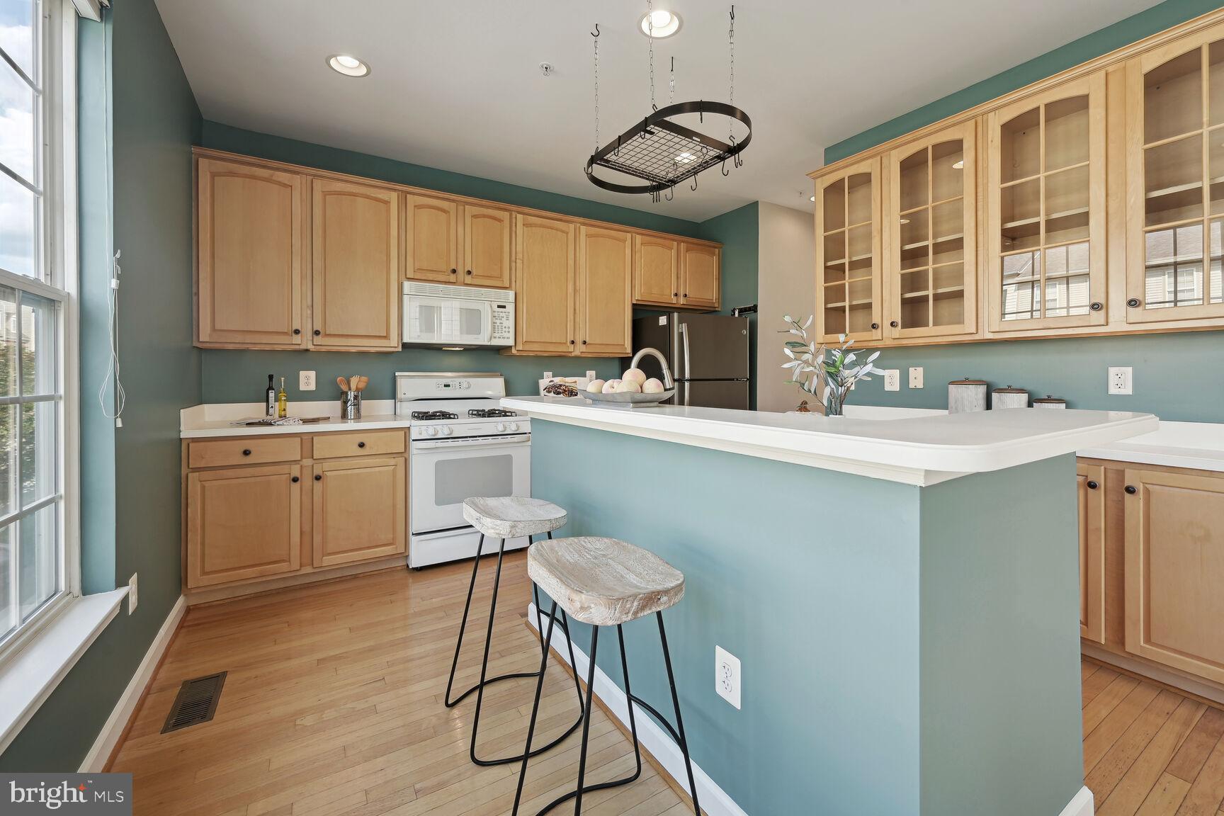 LAKELANDS - Residential