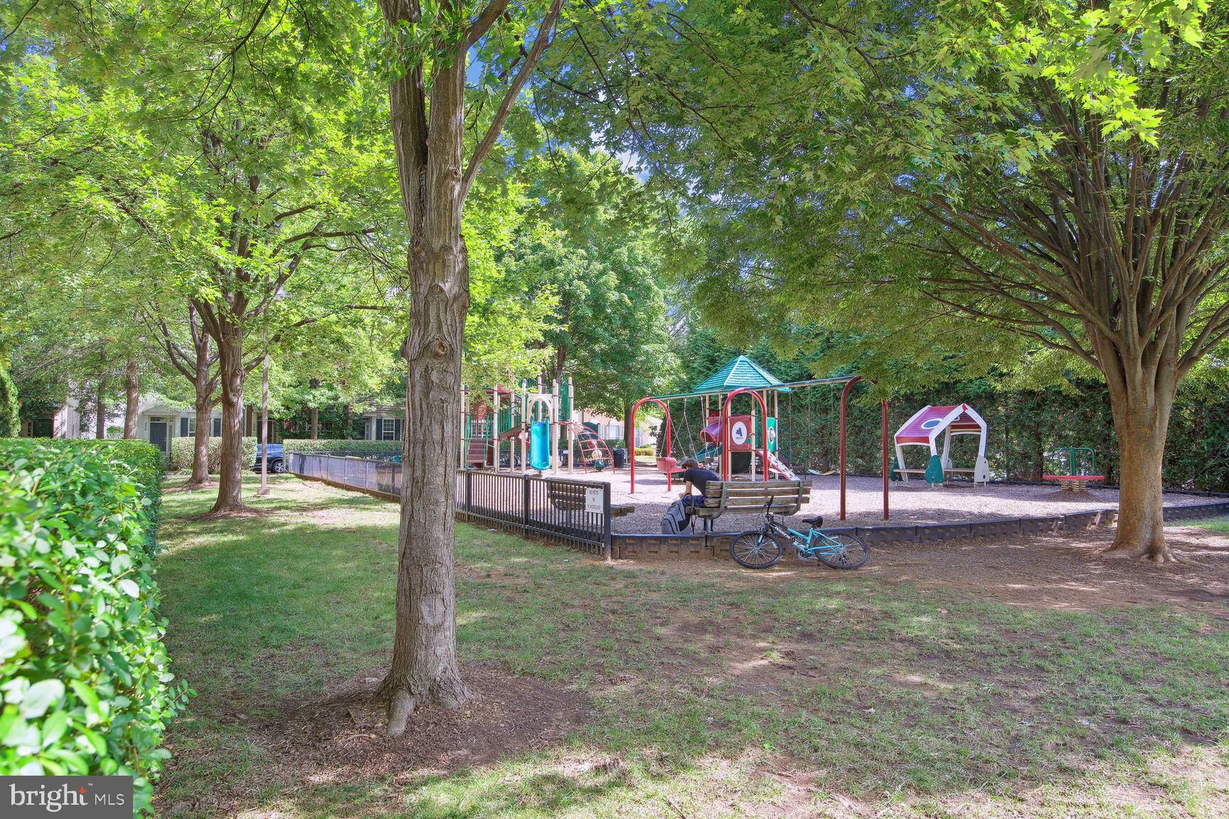 LAKELANDS - Residential