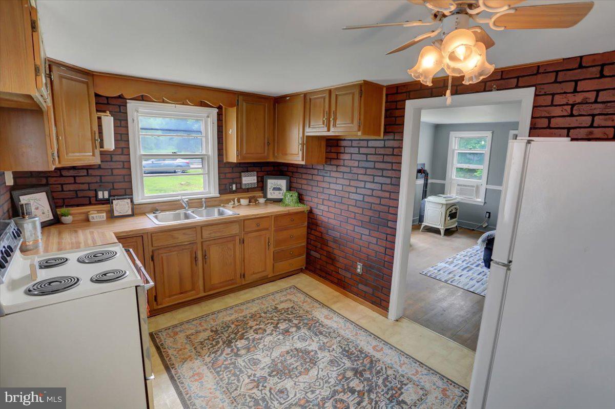 WILLIAMSPORT - Residential