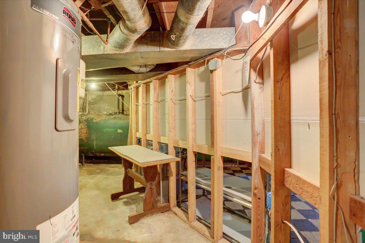 WILLIAMSPORT - Residential