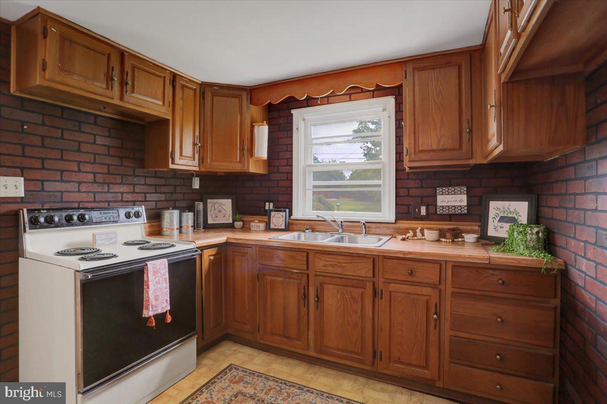 WILLIAMSPORT - Residential