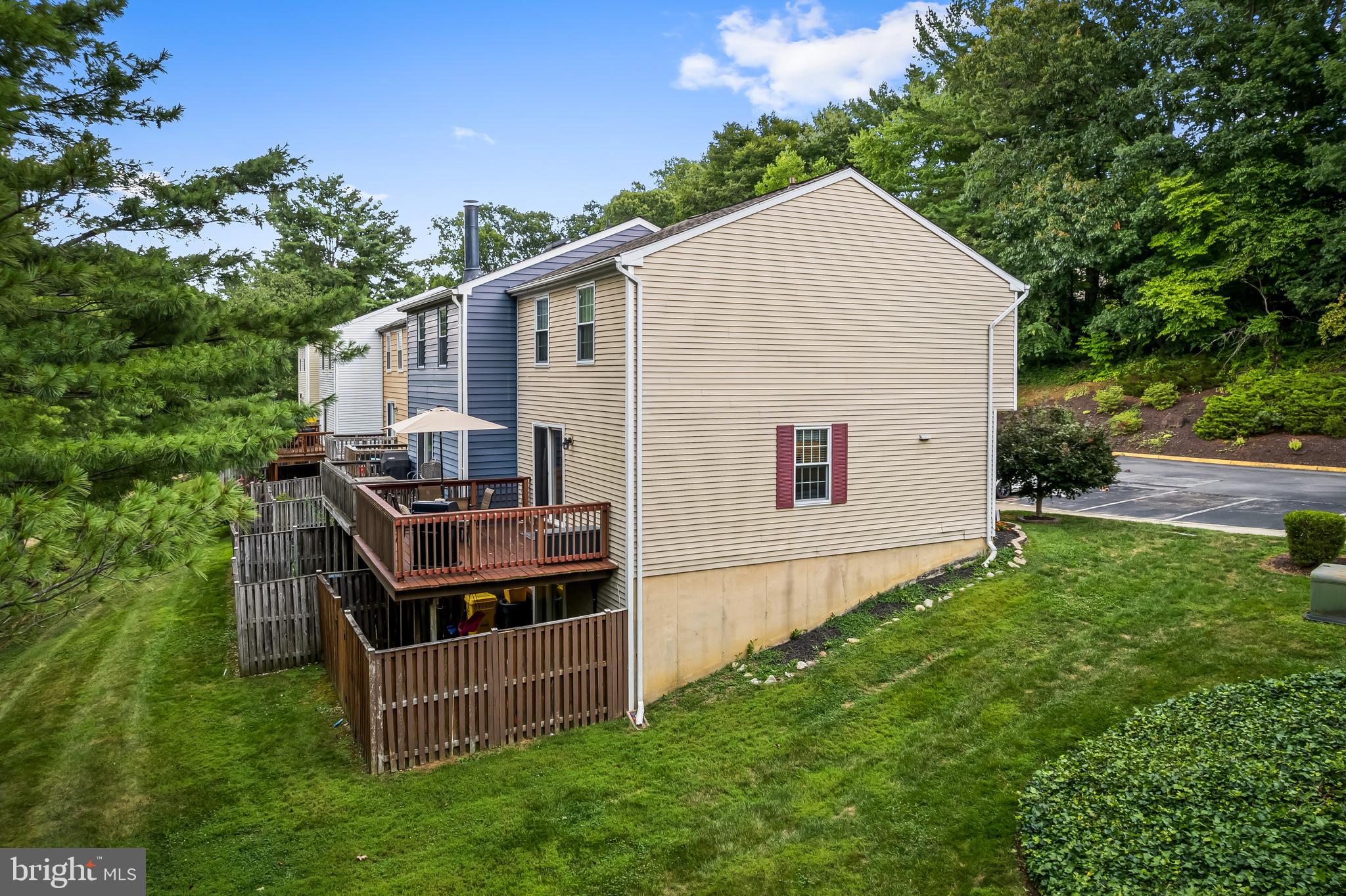 1430 POINT O WOODS COURT