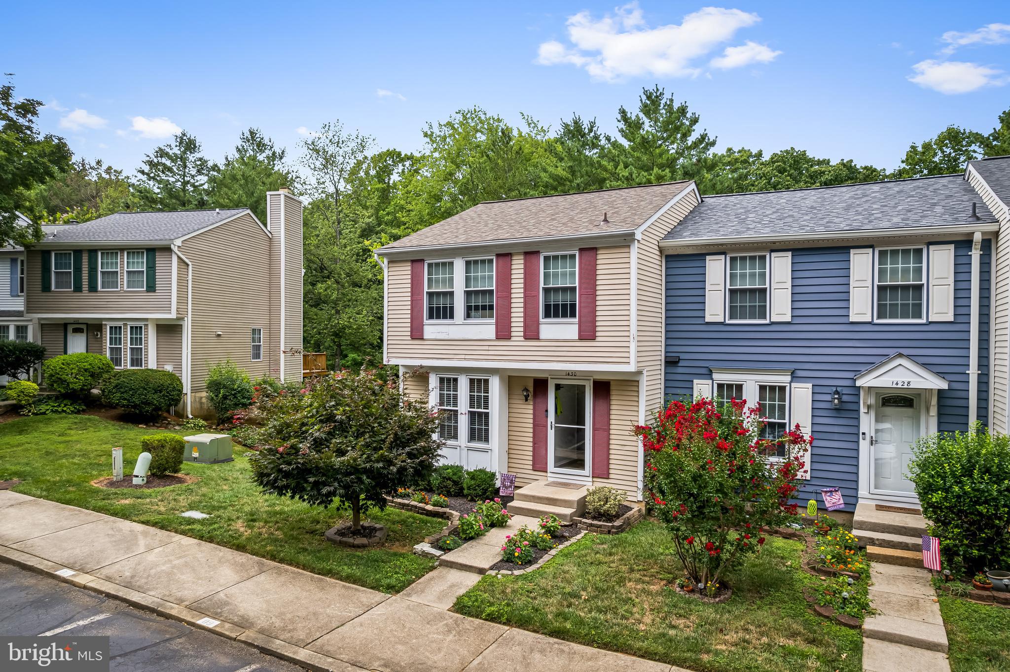 1430 POINT O WOODS COURT