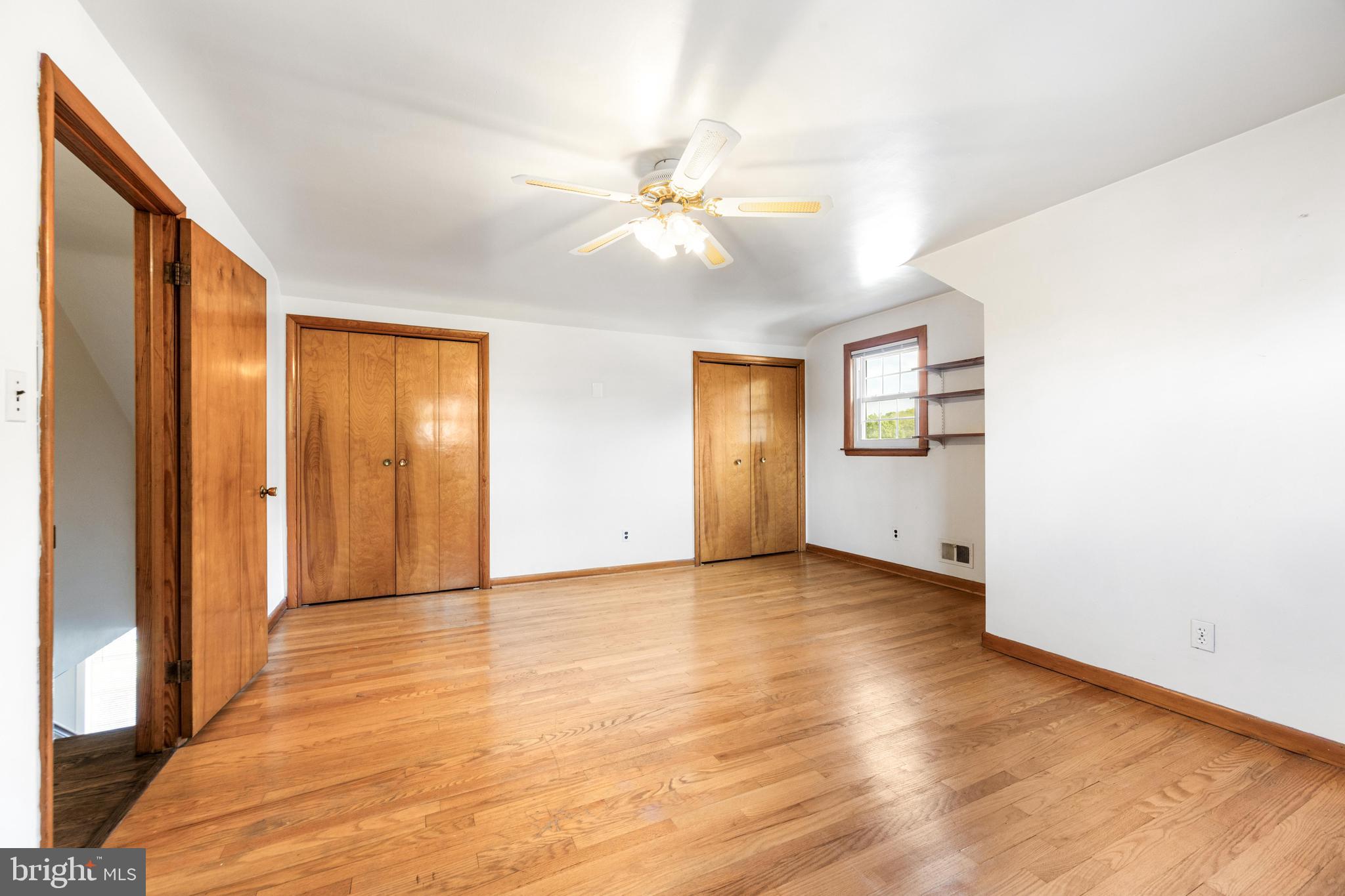 HILLSHIRE - Residential