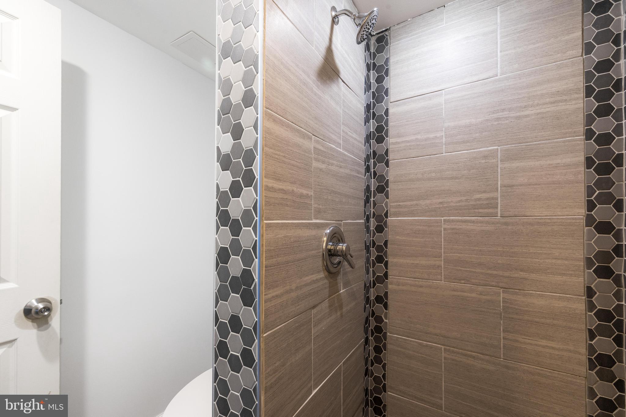 HILLSHIRE - Residential