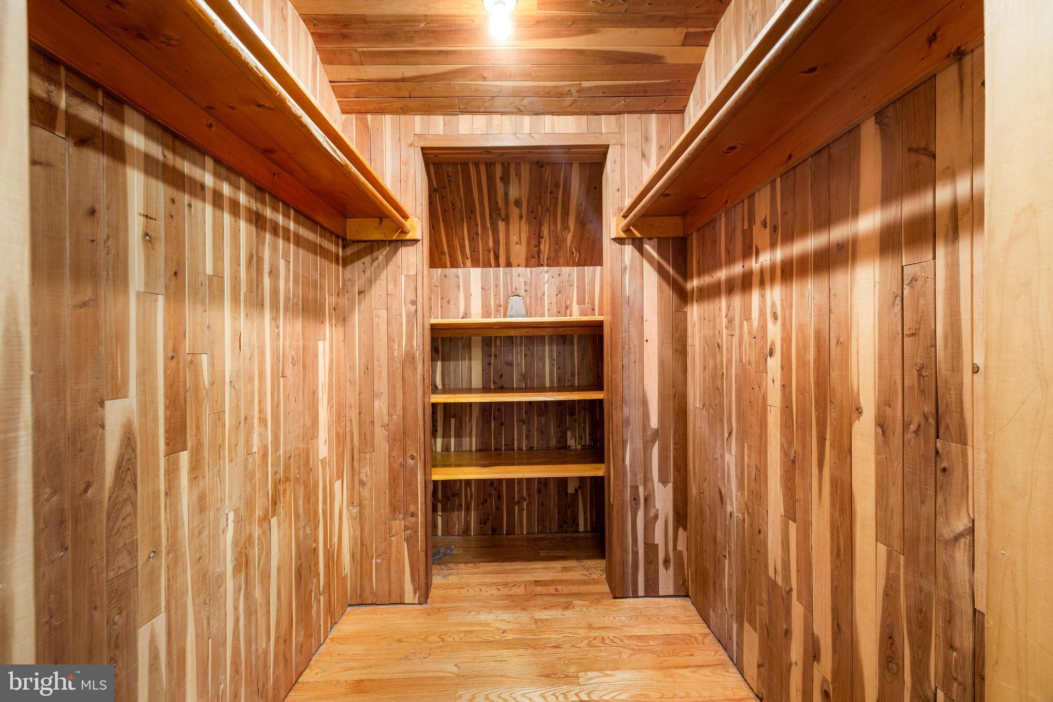 HILLSHIRE - Residential