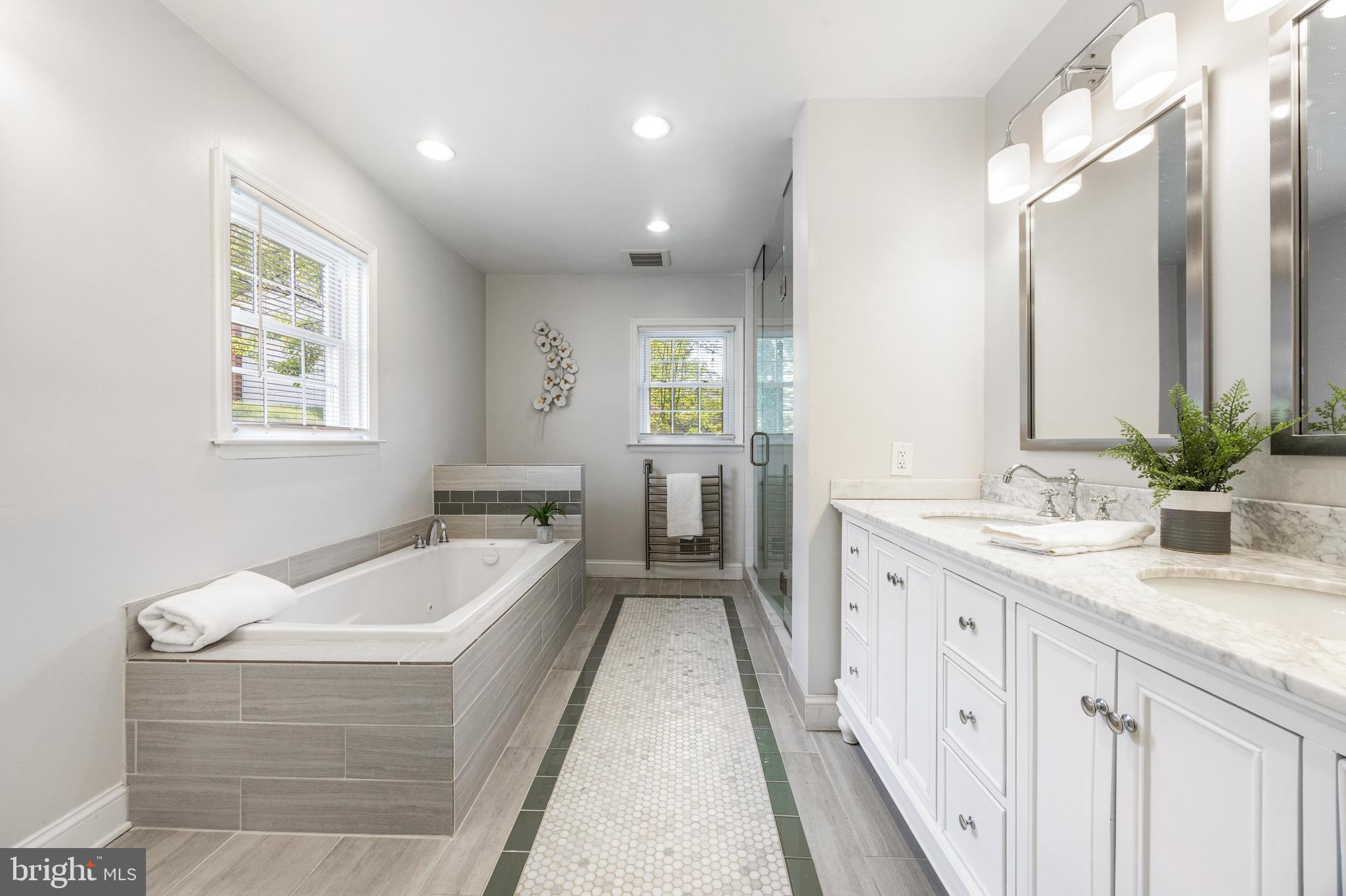 HILLSHIRE - Residential