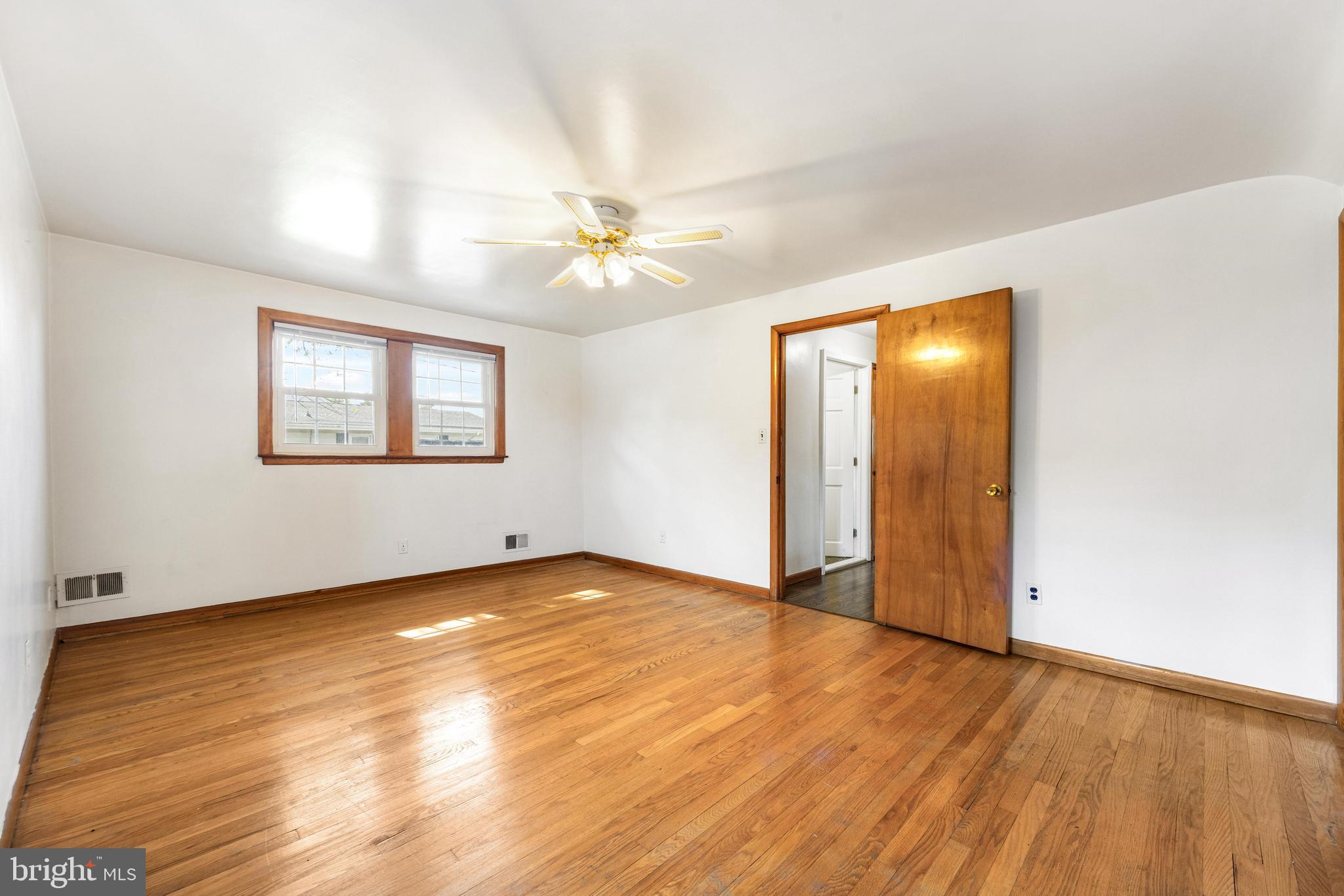 HILLSHIRE - Residential