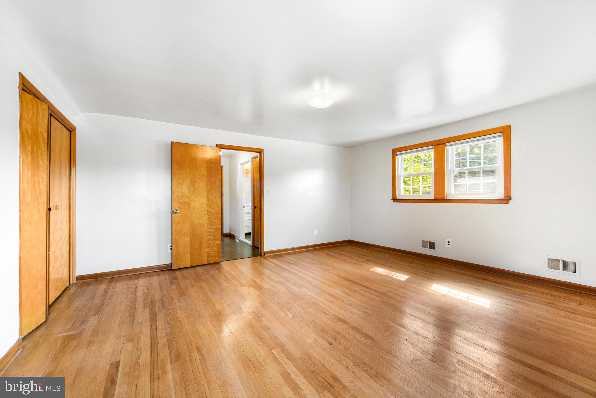 HILLSHIRE - Residential