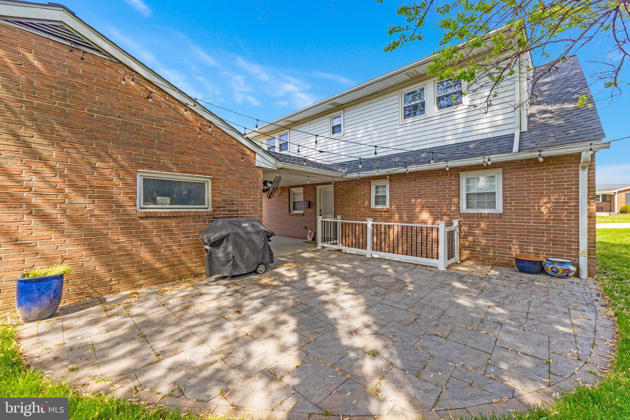 HILLSHIRE - Residential