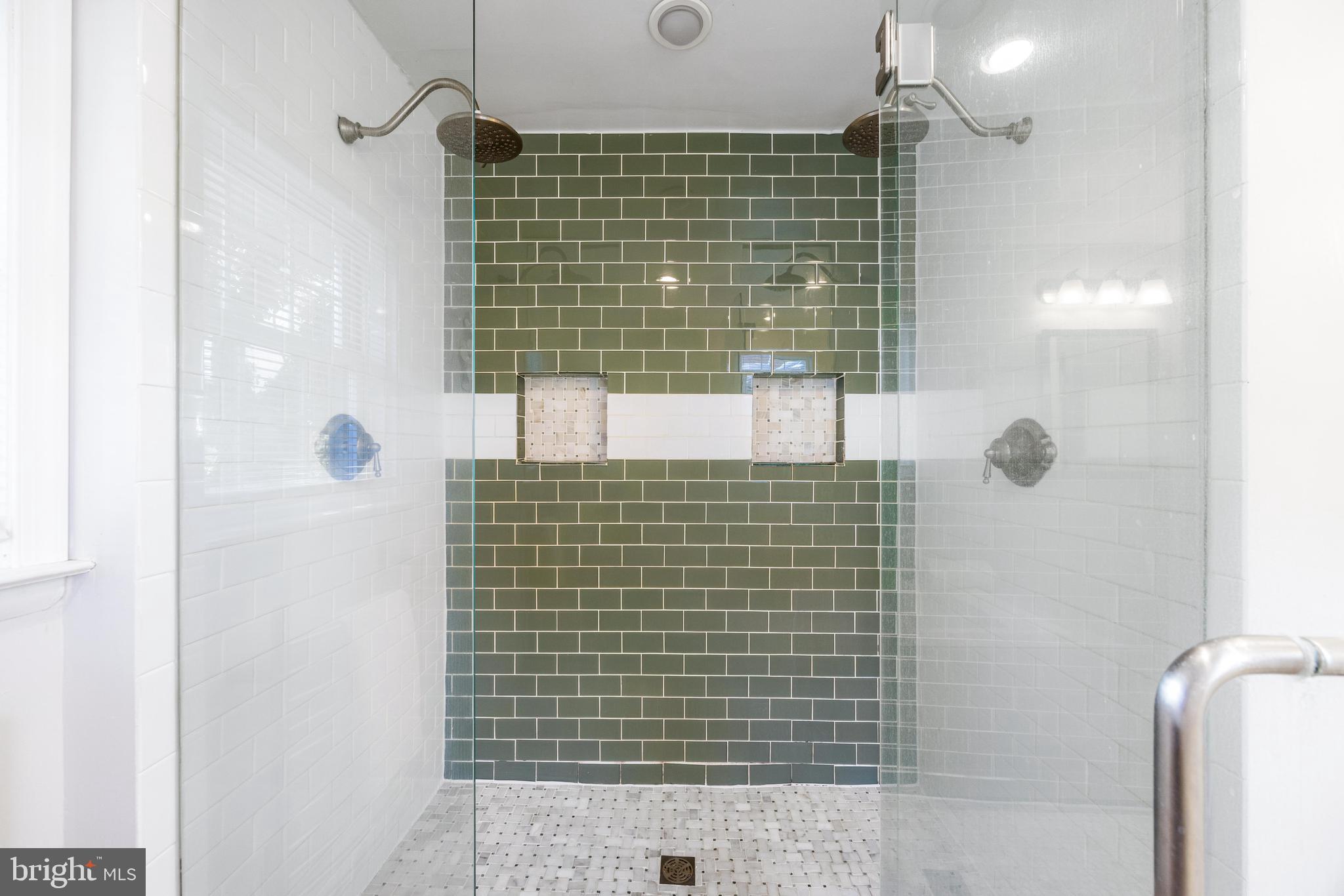 HILLSHIRE - Residential