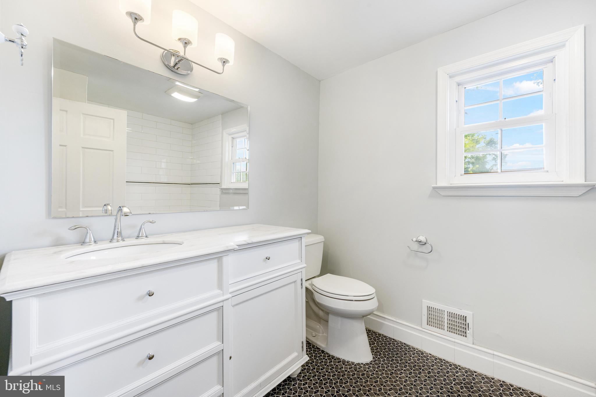 HILLSHIRE - Residential