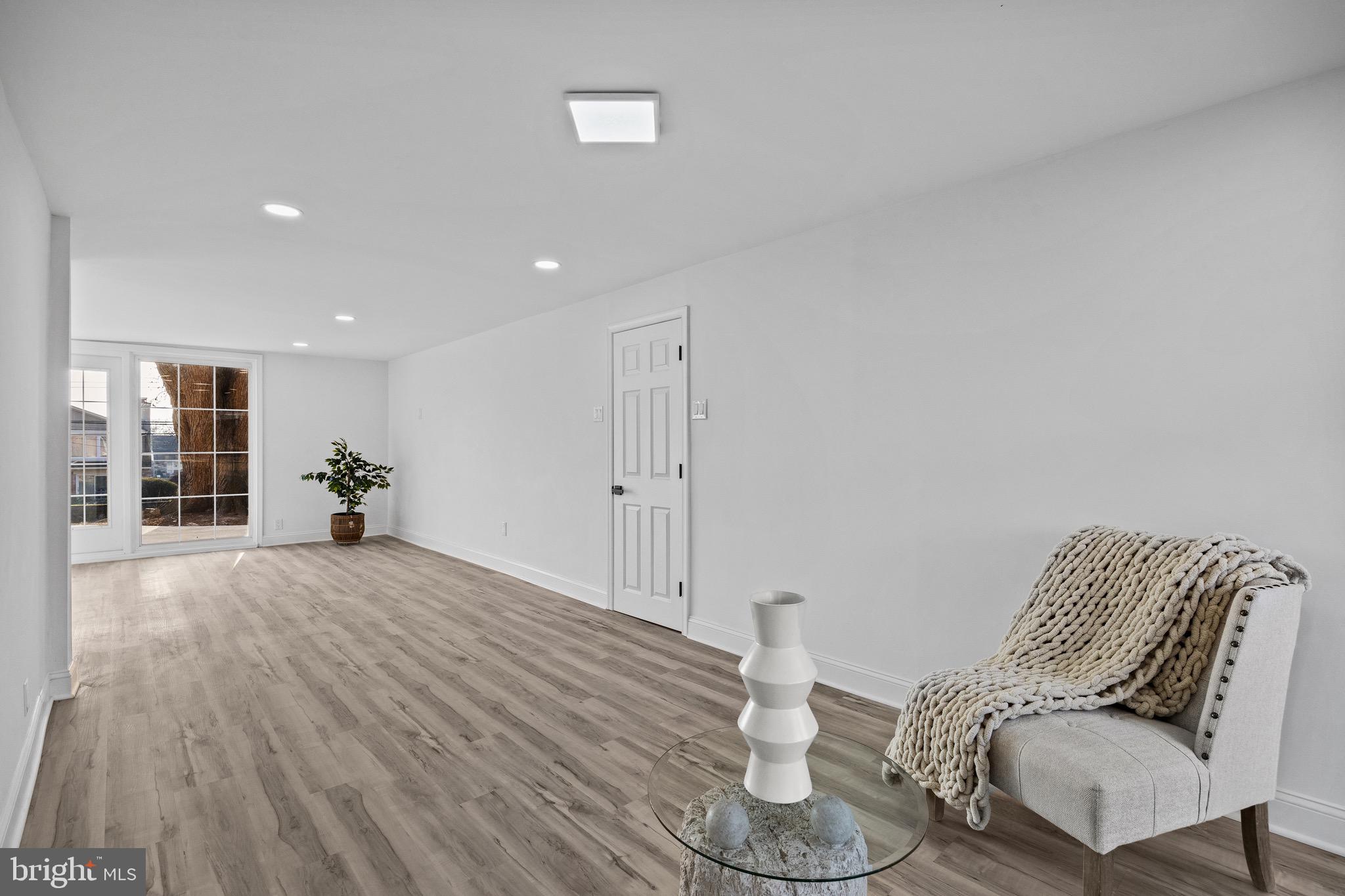 HUNTINGDON VALLEY - Residential