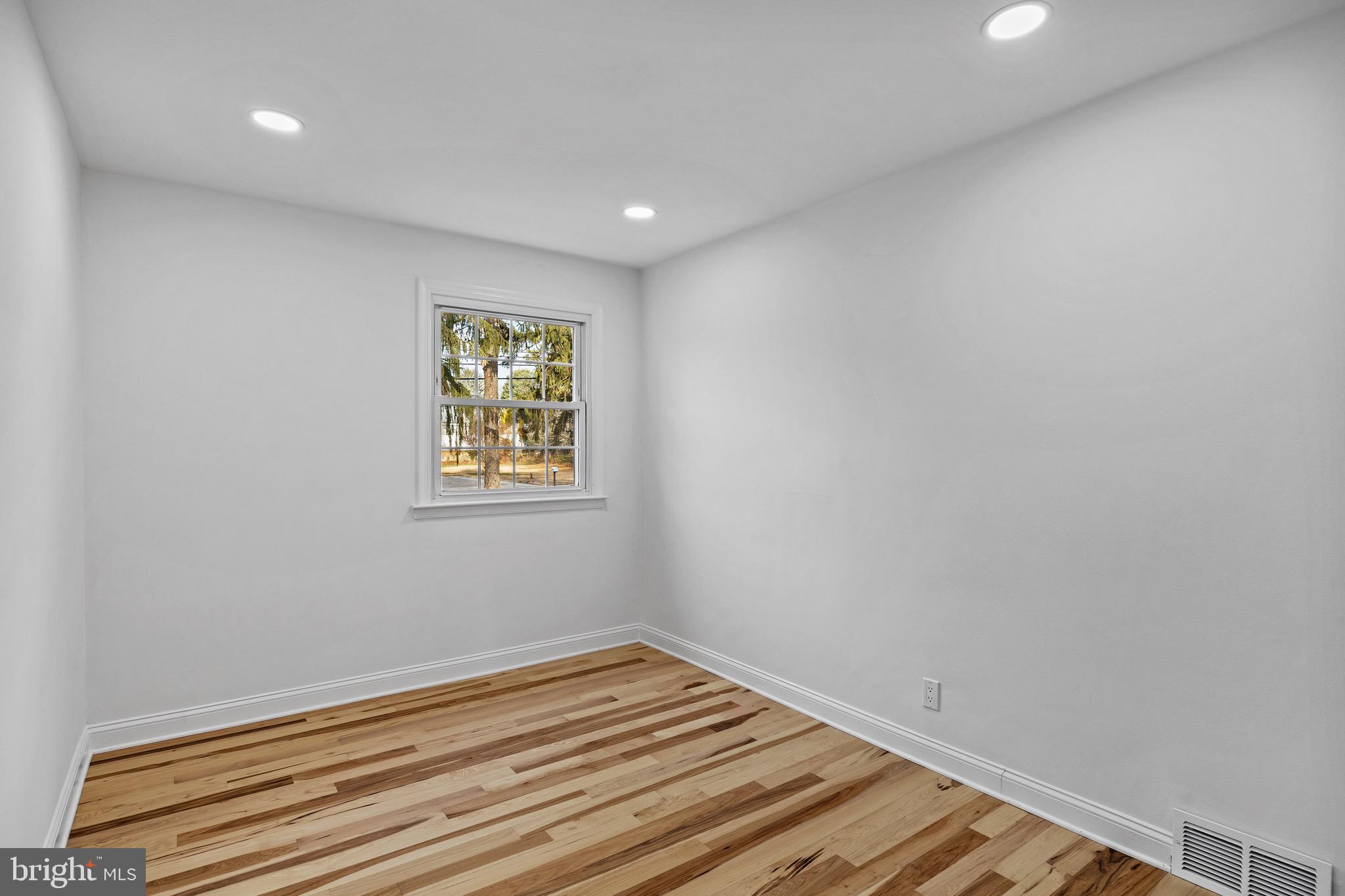 HUNTINGDON VALLEY - Residential