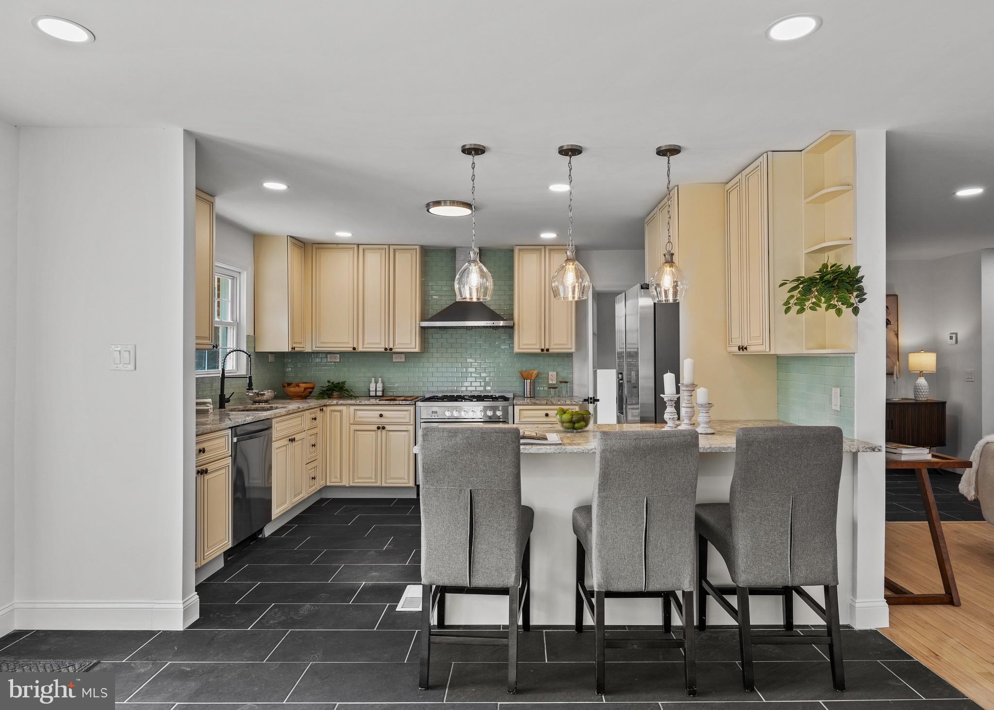 HUNTINGDON VALLEY - Residential