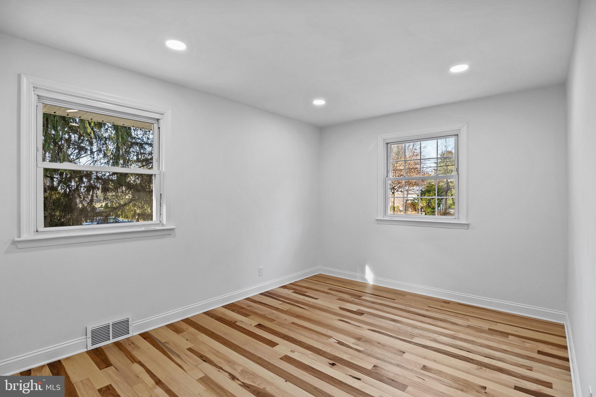 HUNTINGDON VALLEY - Residential