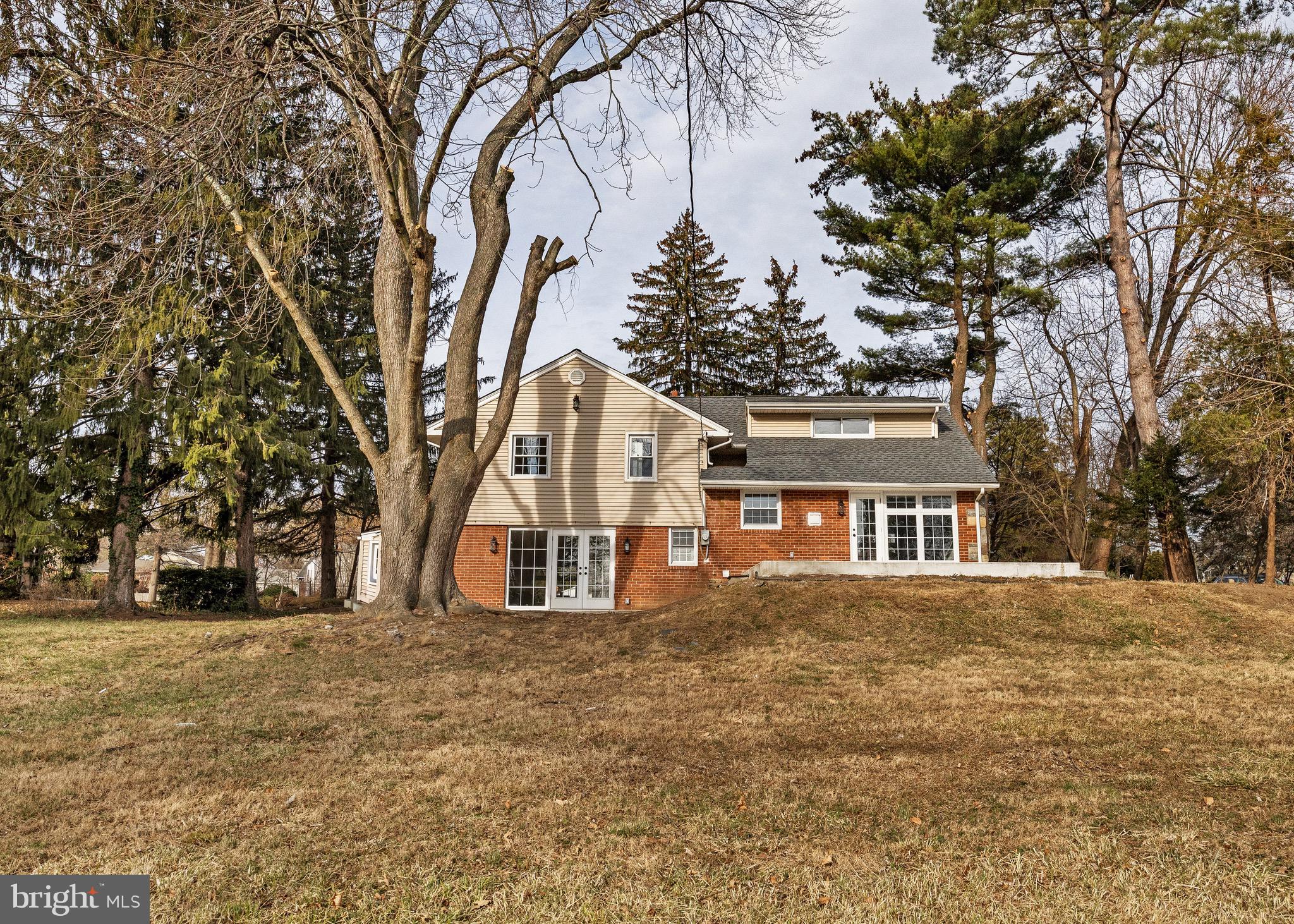 HUNTINGDON VALLEY - Residential