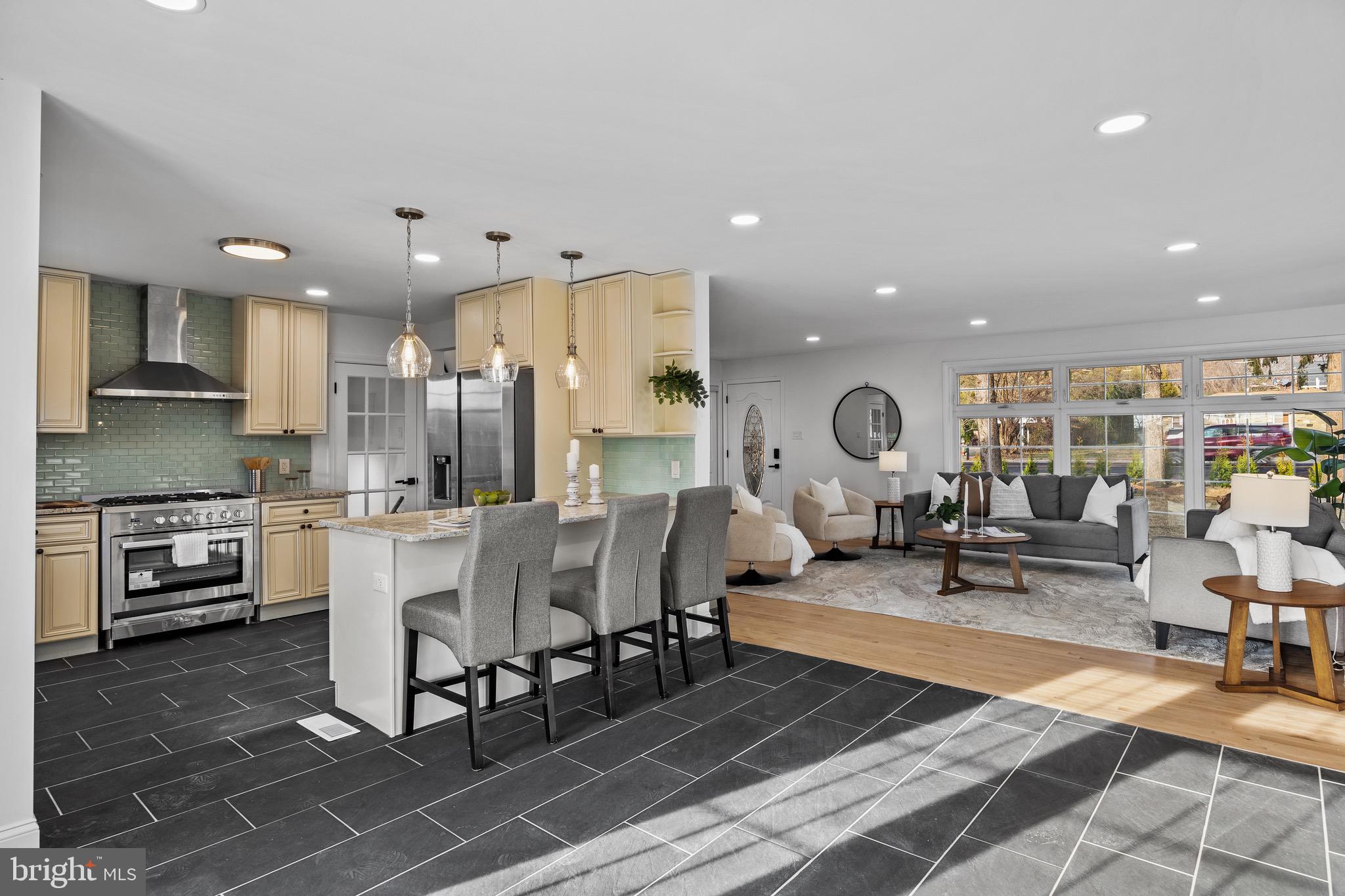 HUNTINGDON VALLEY - Residential