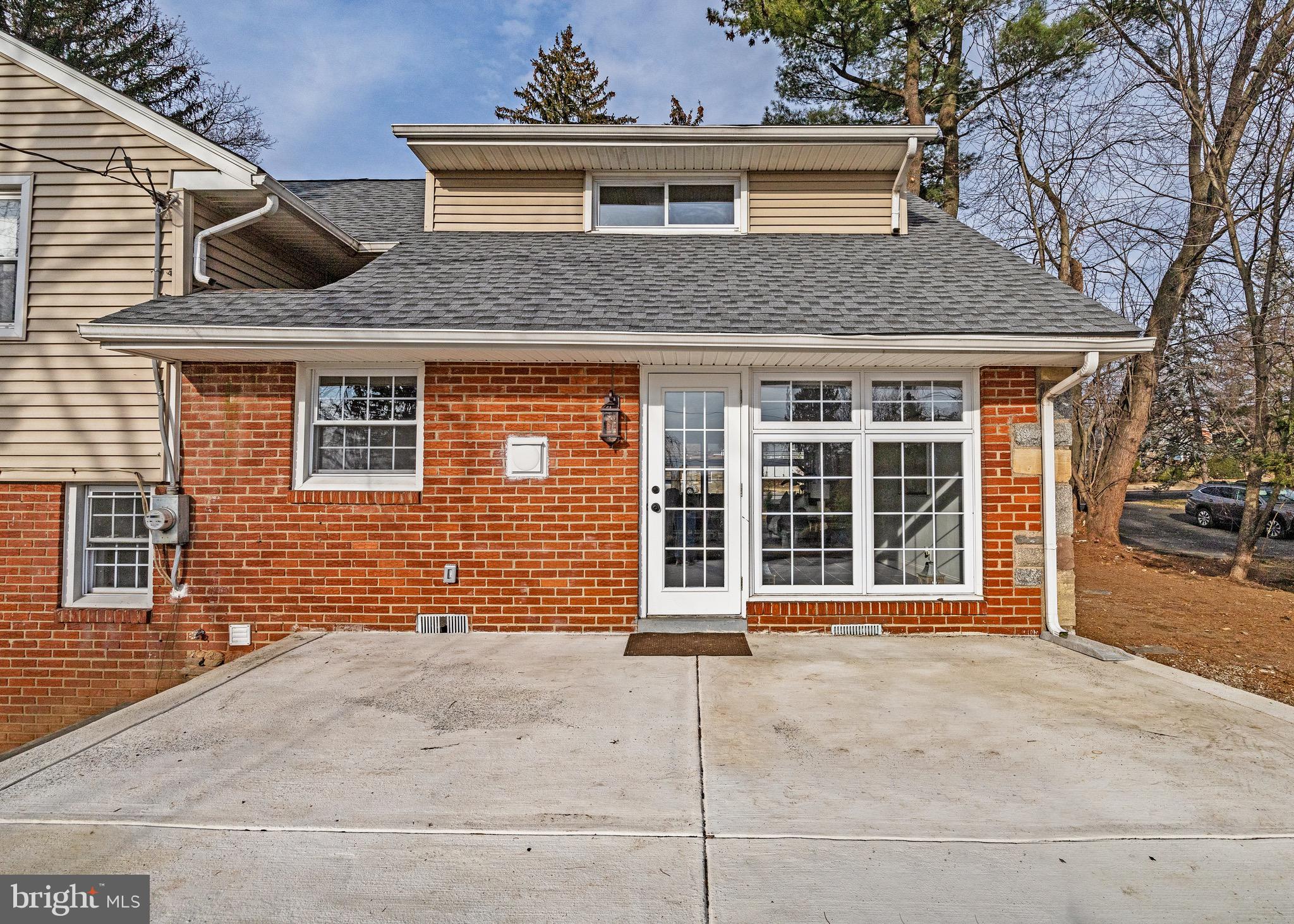 HUNTINGDON VALLEY - Residential