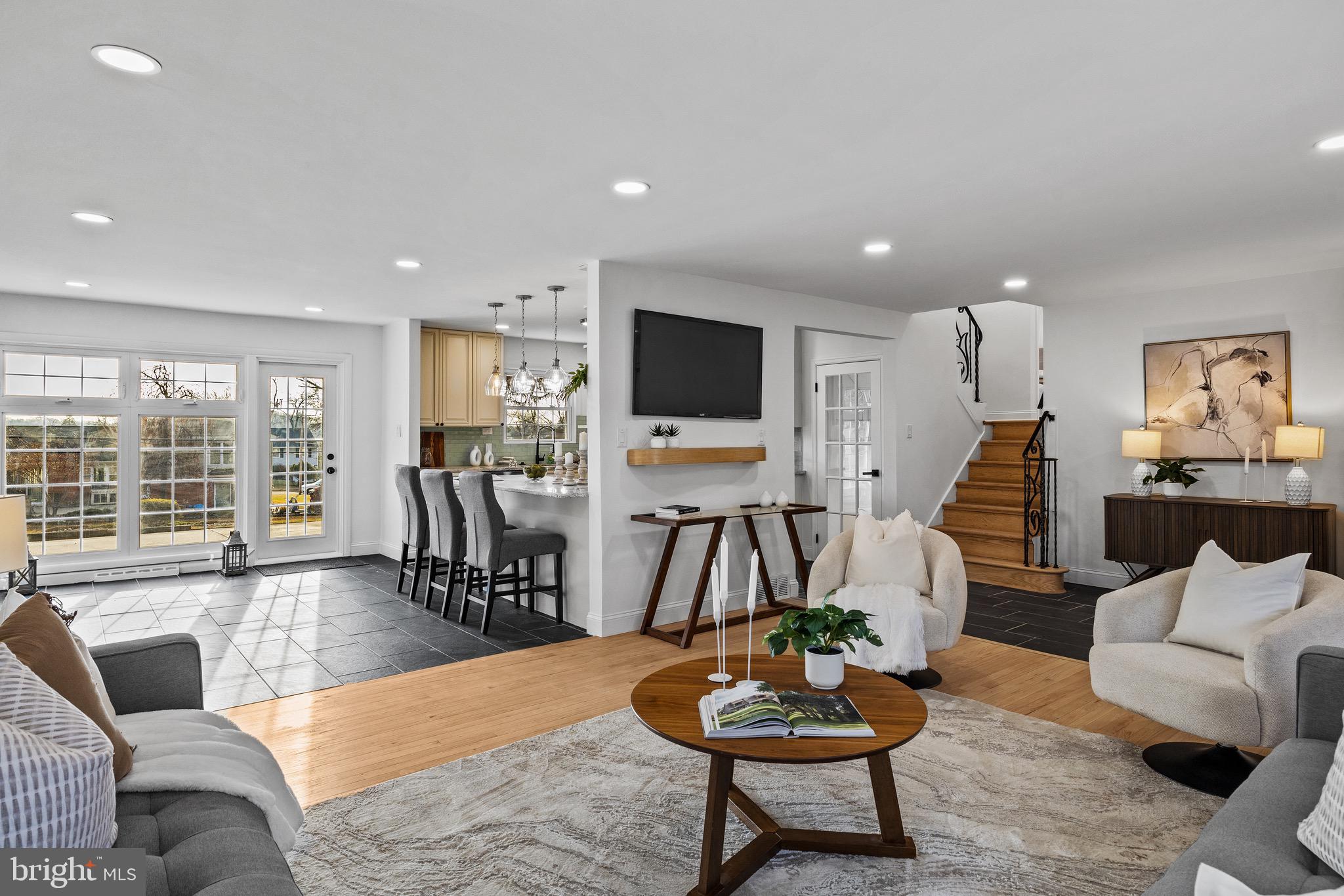 HUNTINGDON VALLEY - Residential