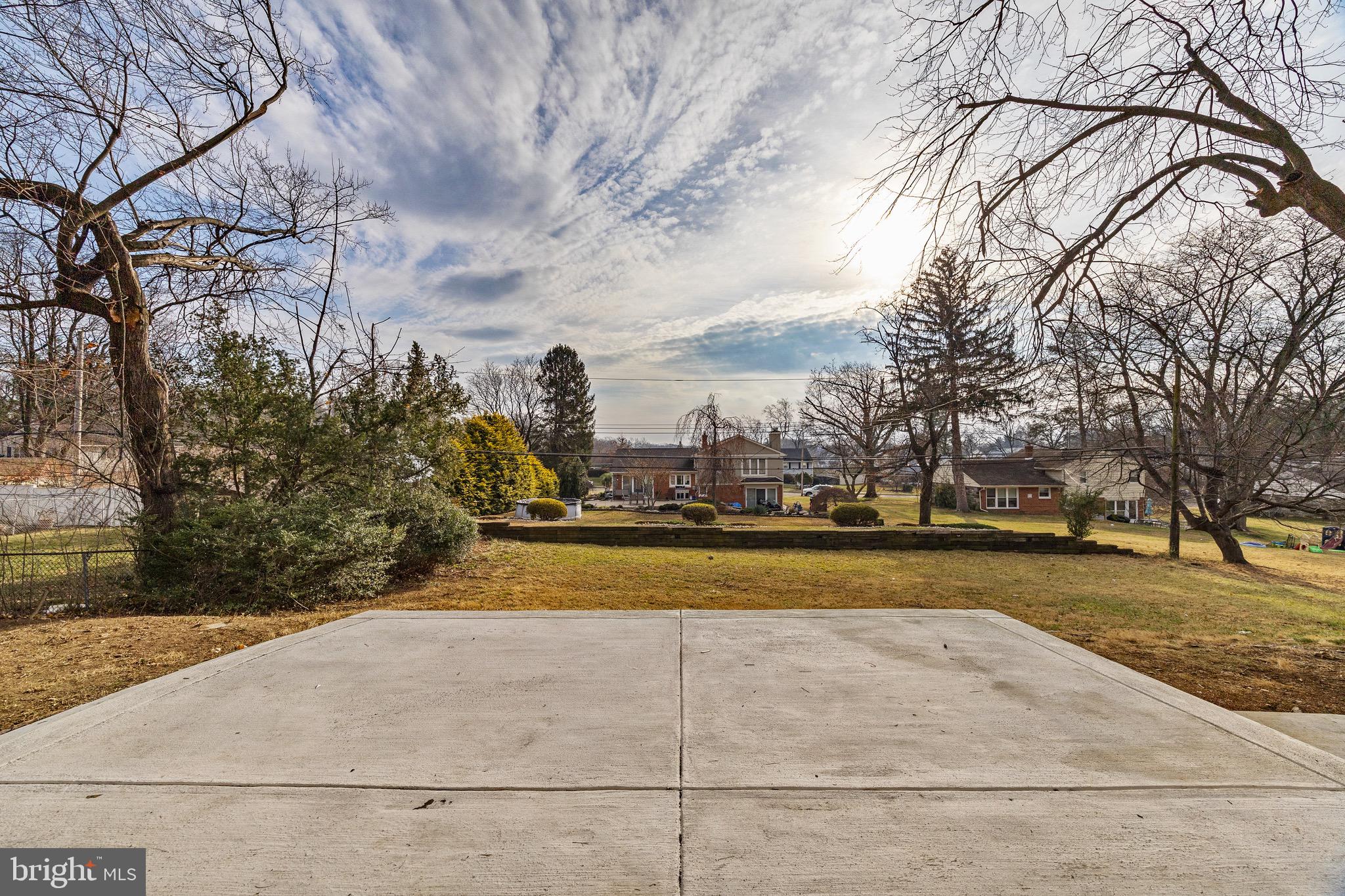 HUNTINGDON VALLEY - Residential