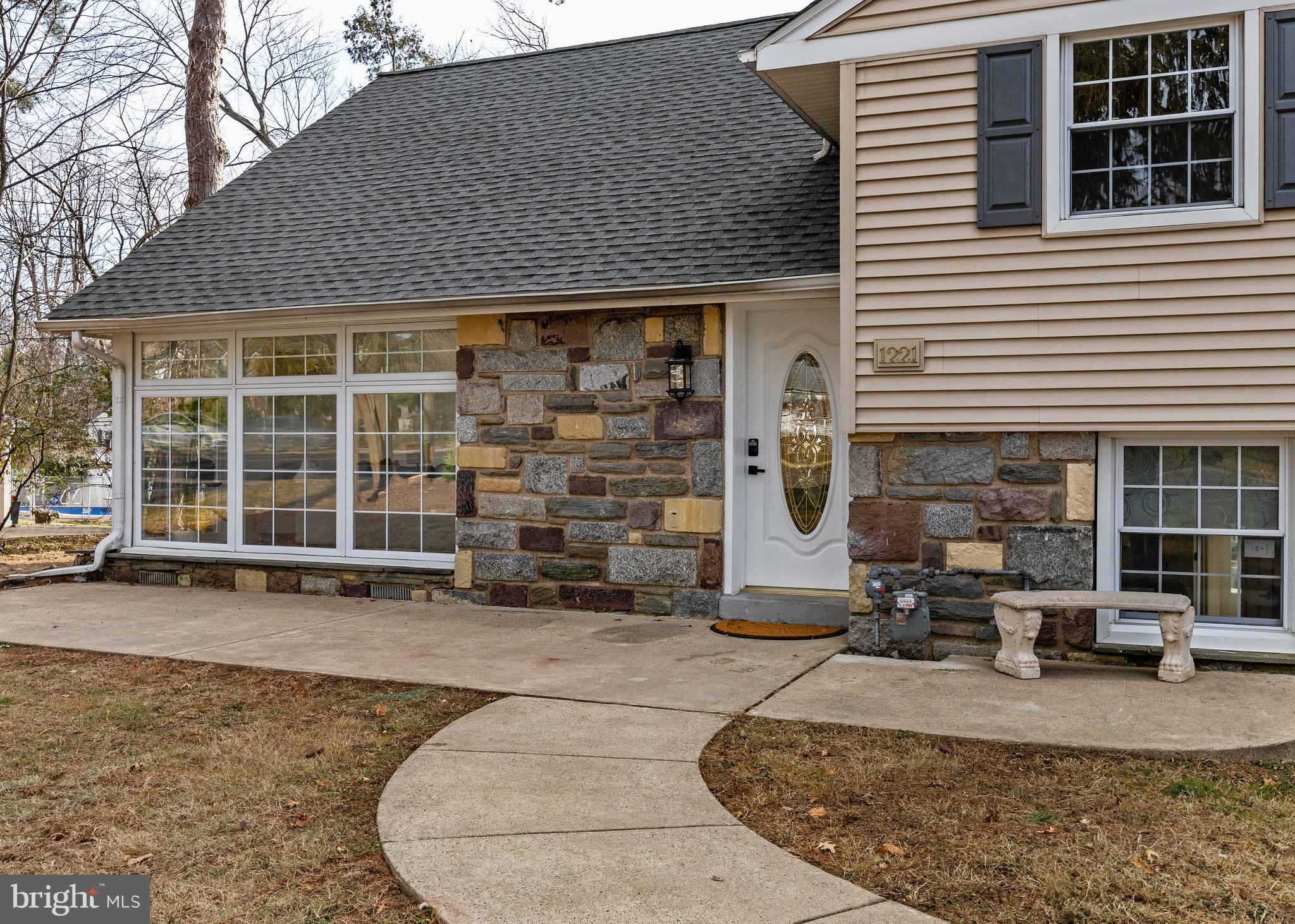 HUNTINGDON VALLEY - Residential