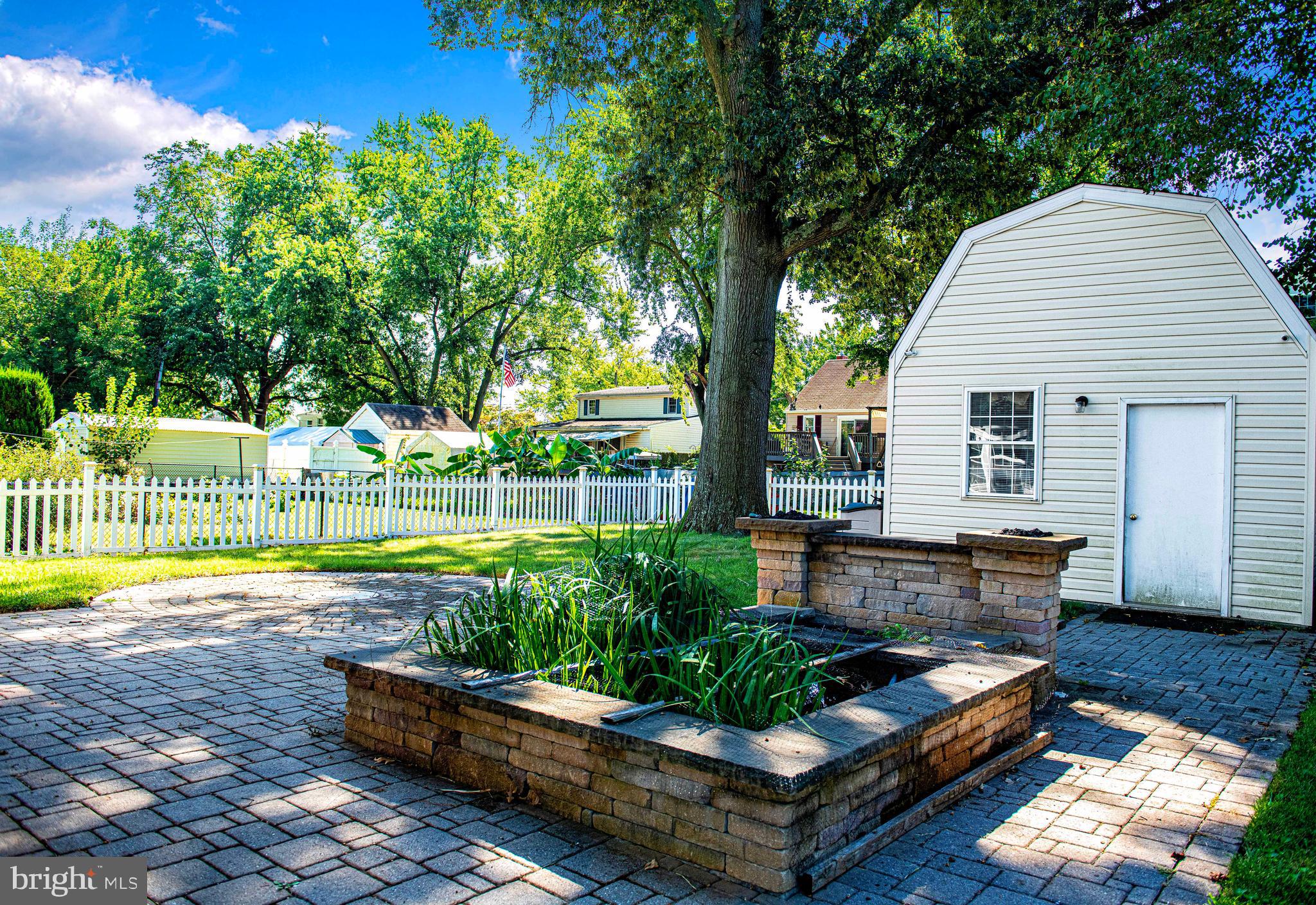 GARLAND - Residential