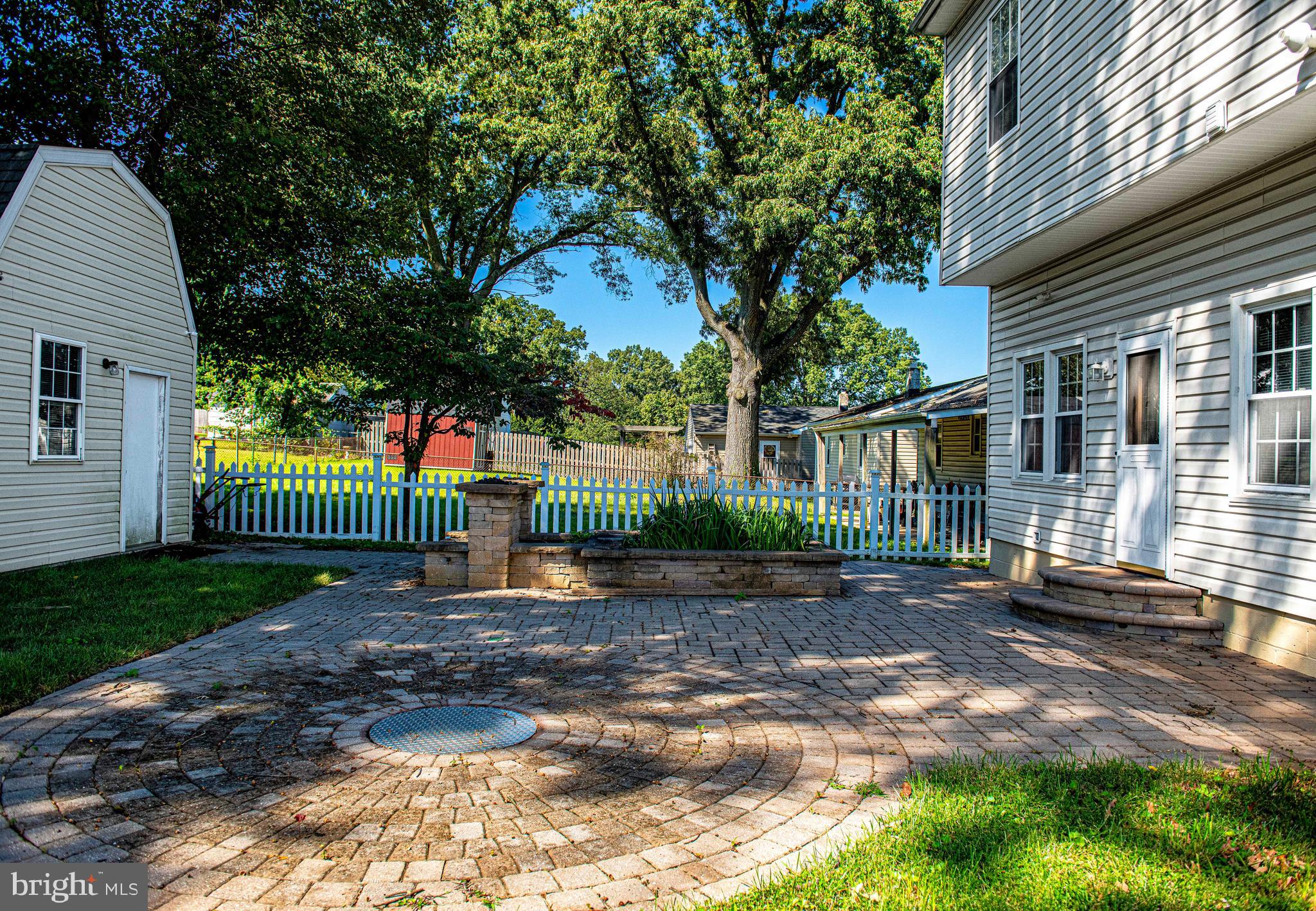 GARLAND - Residential