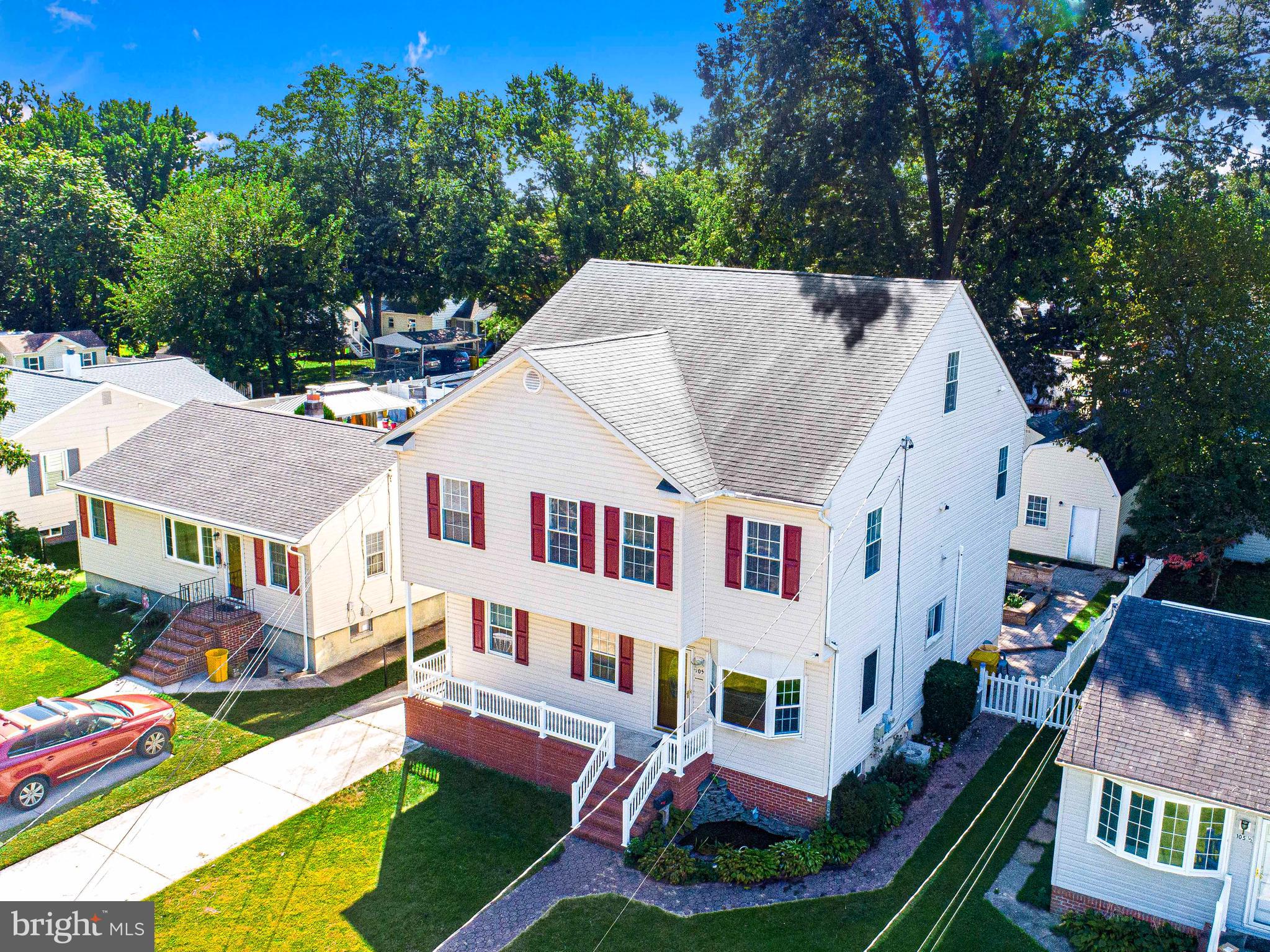 105 1ST AVENUE W